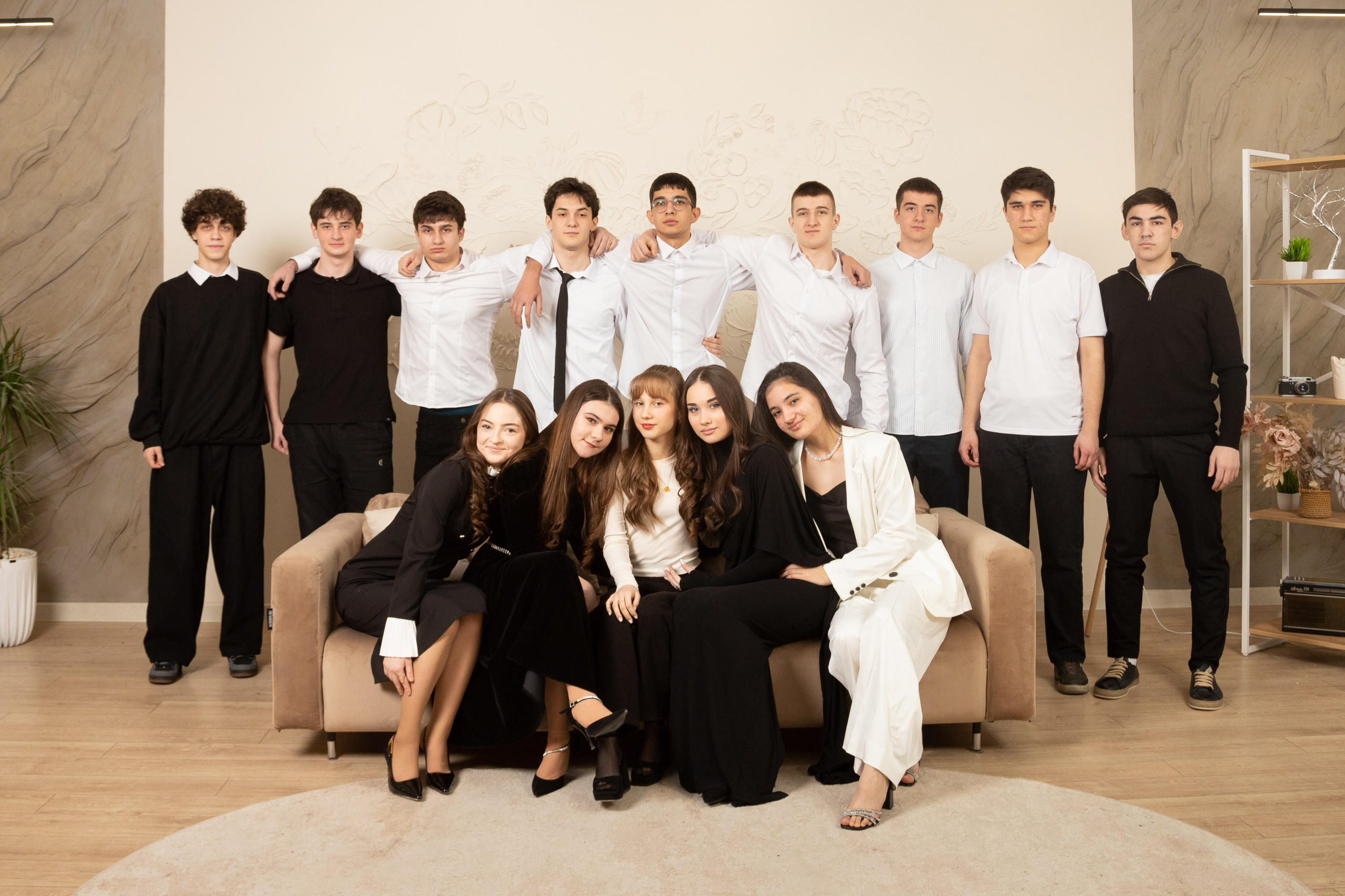 9  и 11 классы. Школьный фотограф в г. Нальчик Галимат Абитова