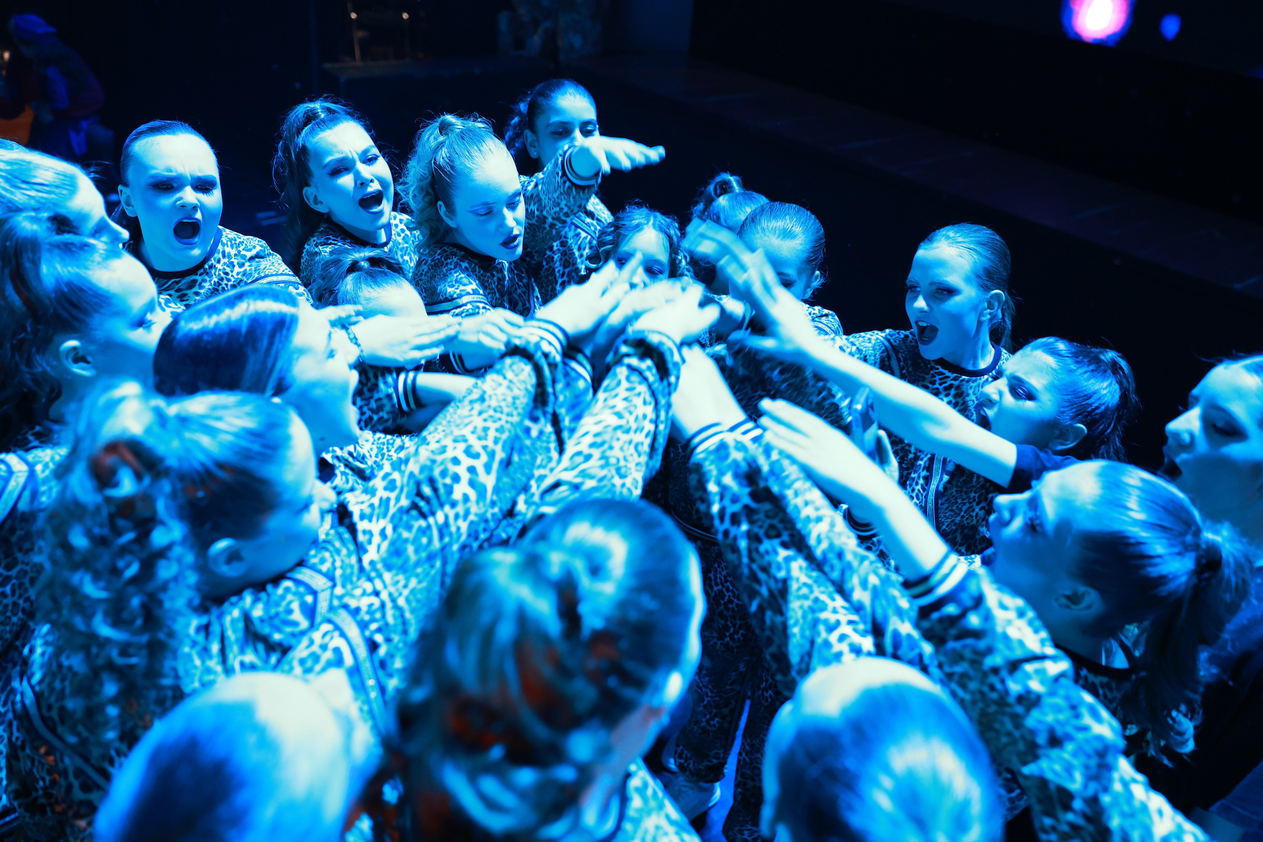 TODES Новогодняя перезагрузка 2024. MIG — студия спортивной фотографии Михаила Голянского