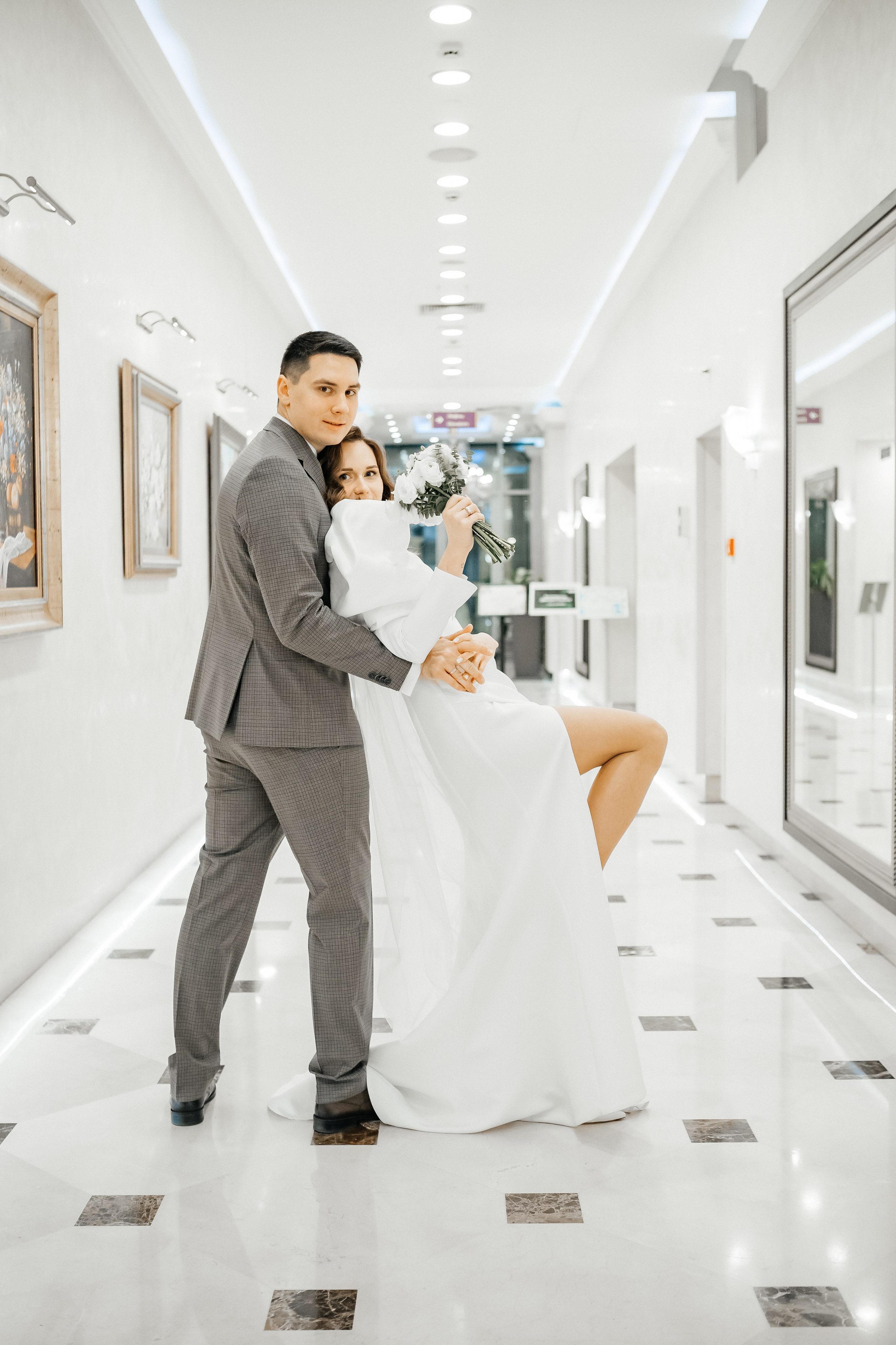 Свадебная фотосессия в Plaza Garden Moscow. Свадебный фотограф в Москве