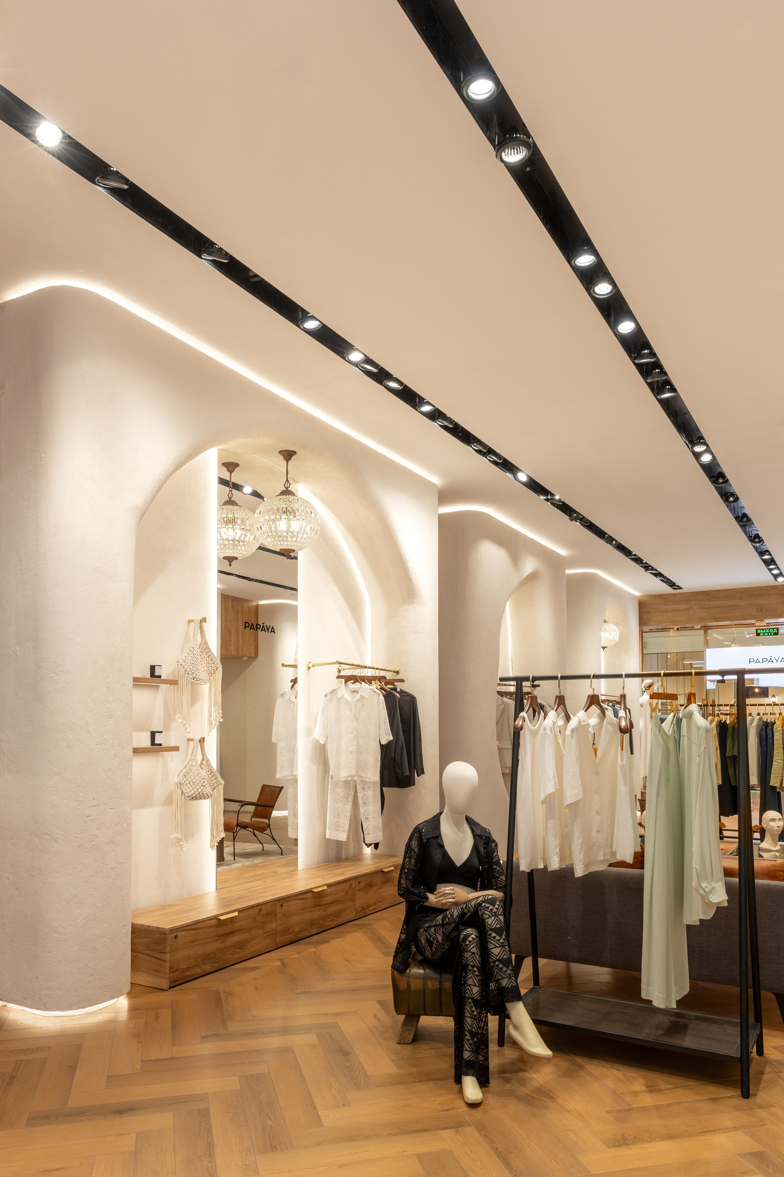 Флагманский магазин одежды, бренд PAPAYA ТЦ Сити, г. Краснодар