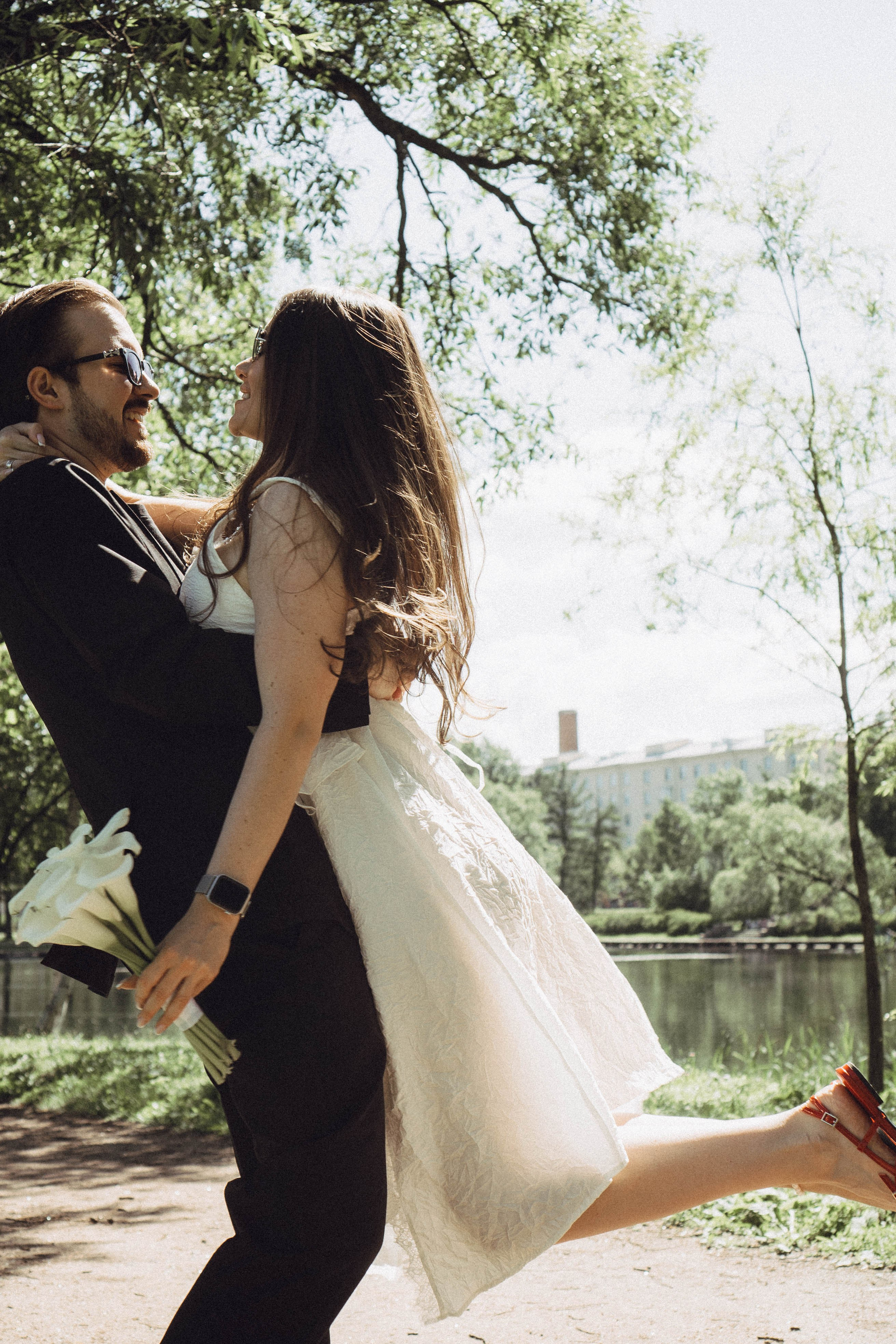 СВАДЕБНАЯ СЬЕМКА В ПАРКЕ ПОБЕДЫ И ПРОГУЛКА ПО МОСКОВСКОМУ ПРОСПЕКТУ. Профессиональный фотограф, Санкт-Петербург — Виктория Богомолова