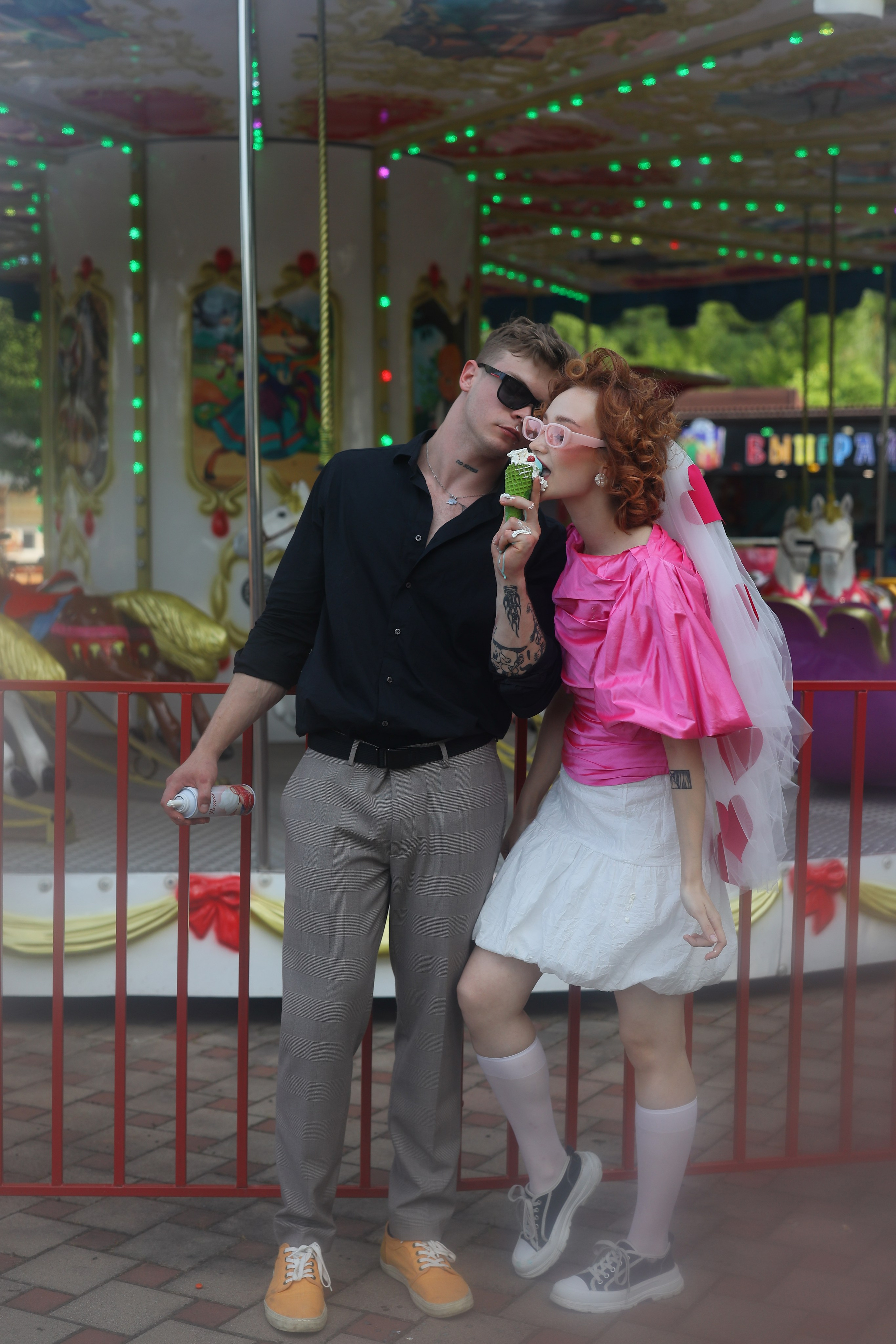 Свадебная фотосессия в парке аттракционов. Свадебный и семейный фотограф в Абхазии Жанна Соснина