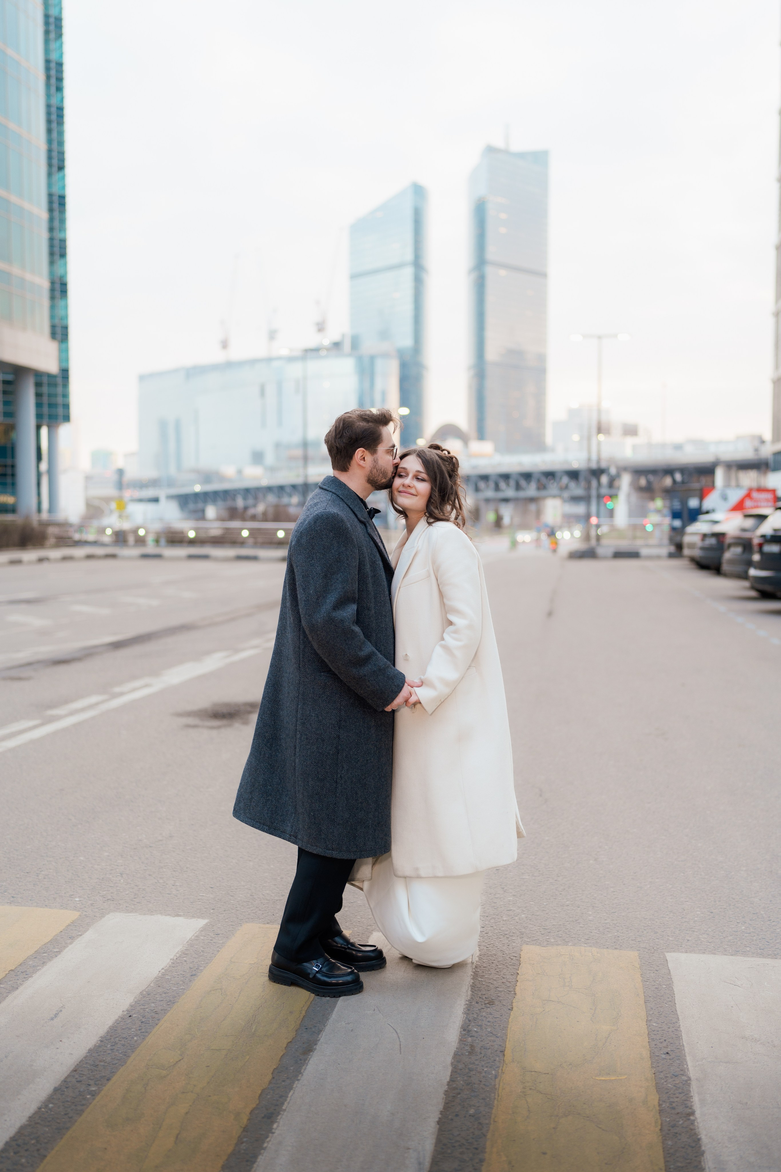 Иван и Виктория. Свадебная прогулка Москва сити. Свадебный фотограф Москва