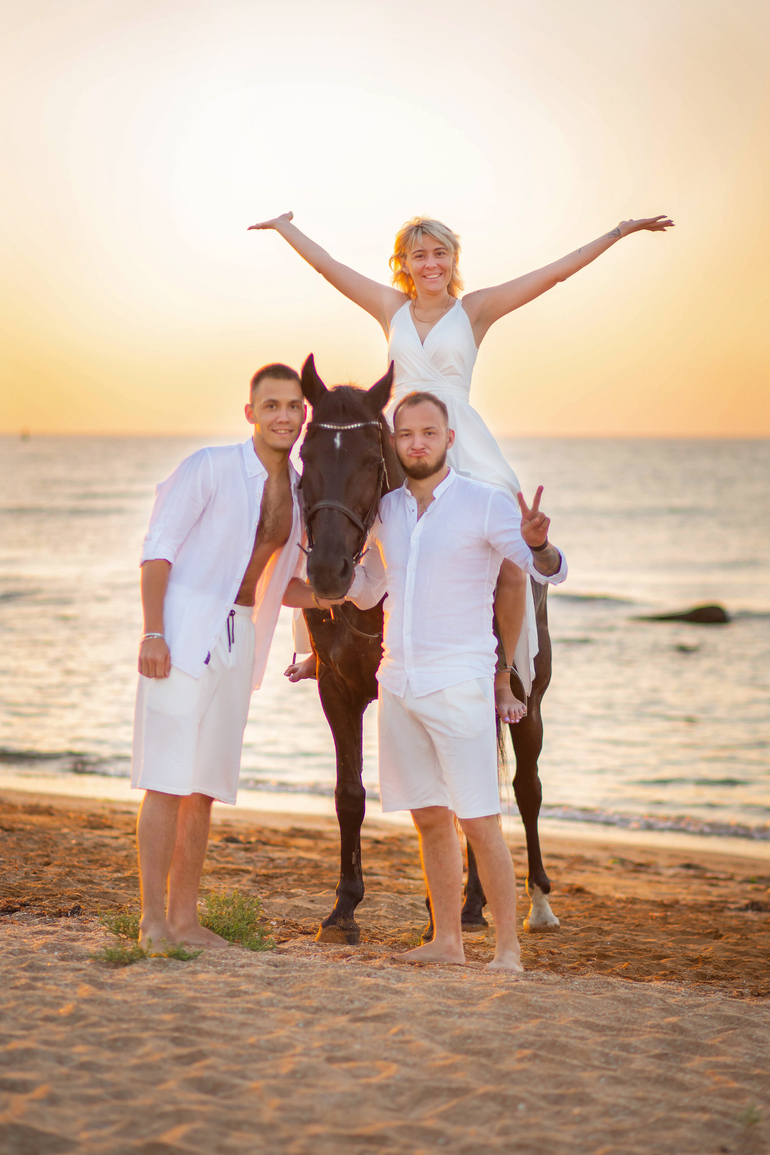 Фотосессия на море с лошадью. Фотограф в Феодосии Наталья Булгакова