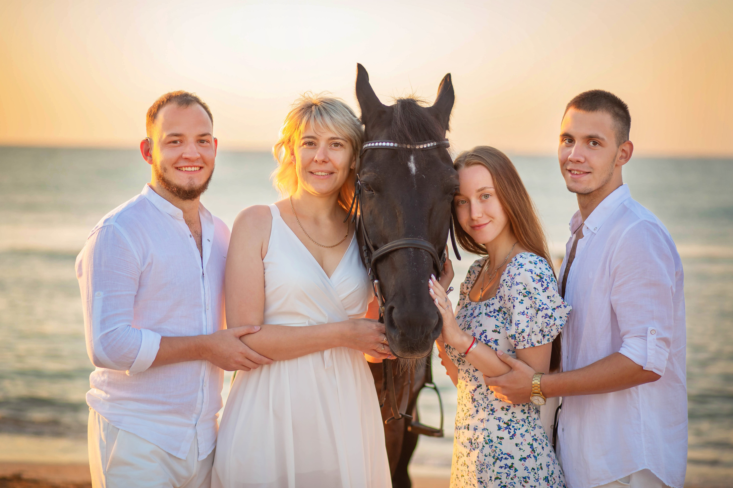 Фотосессия на море с лошадью. Фотограф в Феодосии Наталья Булгакова