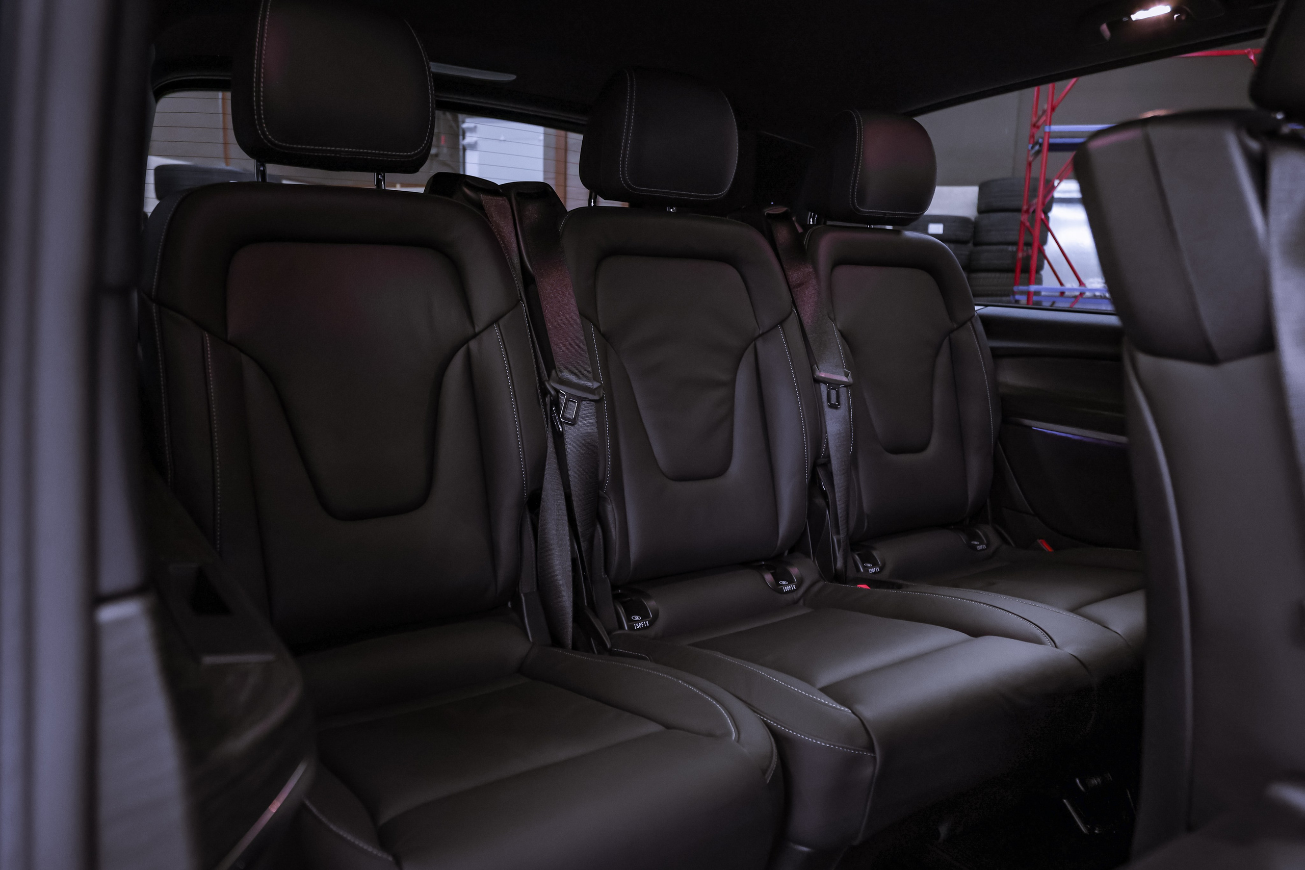 2024 MERCEDES BENZ V 300 d 4MATIC. Mixturecaptures