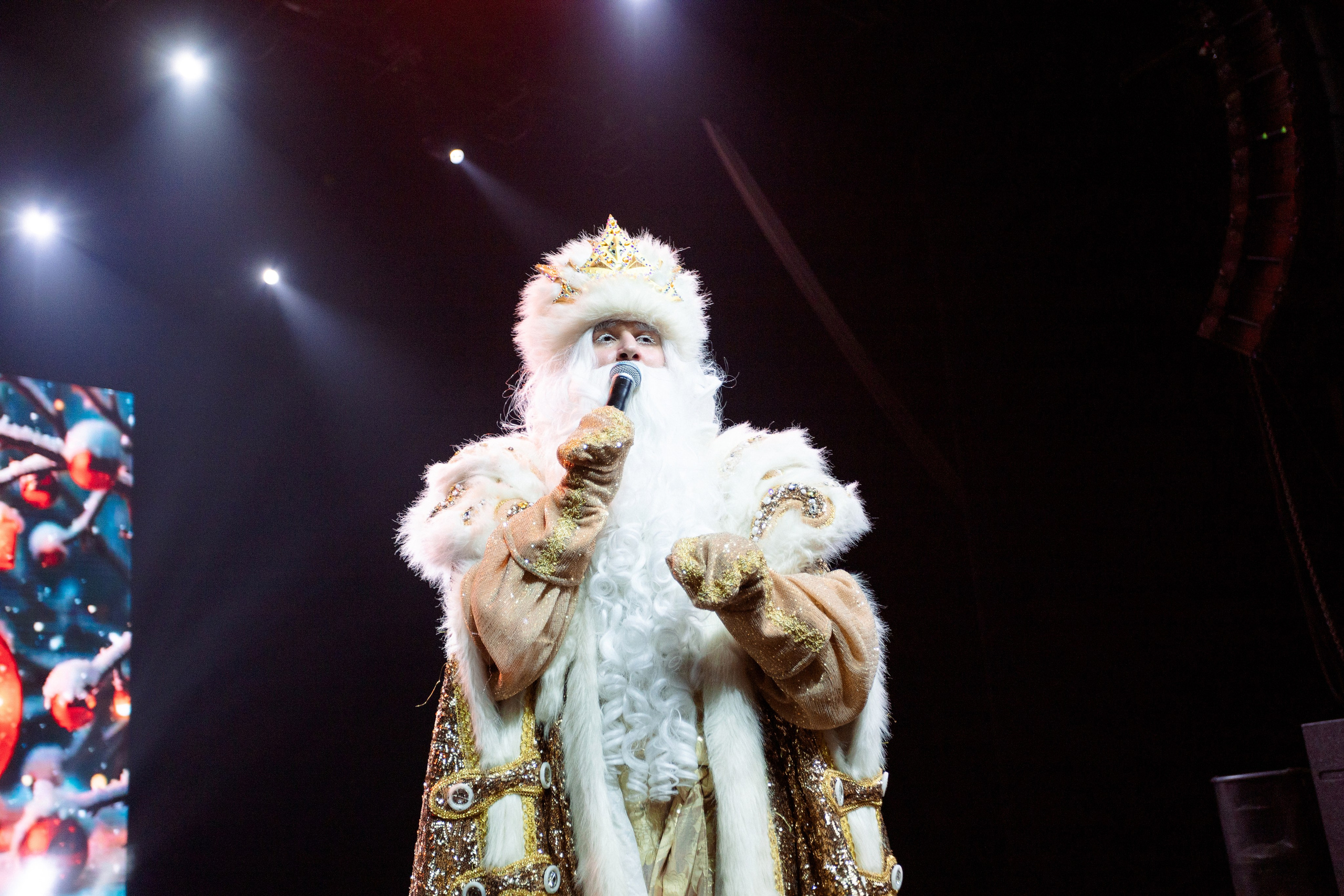 РЕПОРТАЖ: НОВЫЙ ГОД В ДК МЕТАЛЛУРГ. Профессиональный фотограф в Ижевске Леша Петров