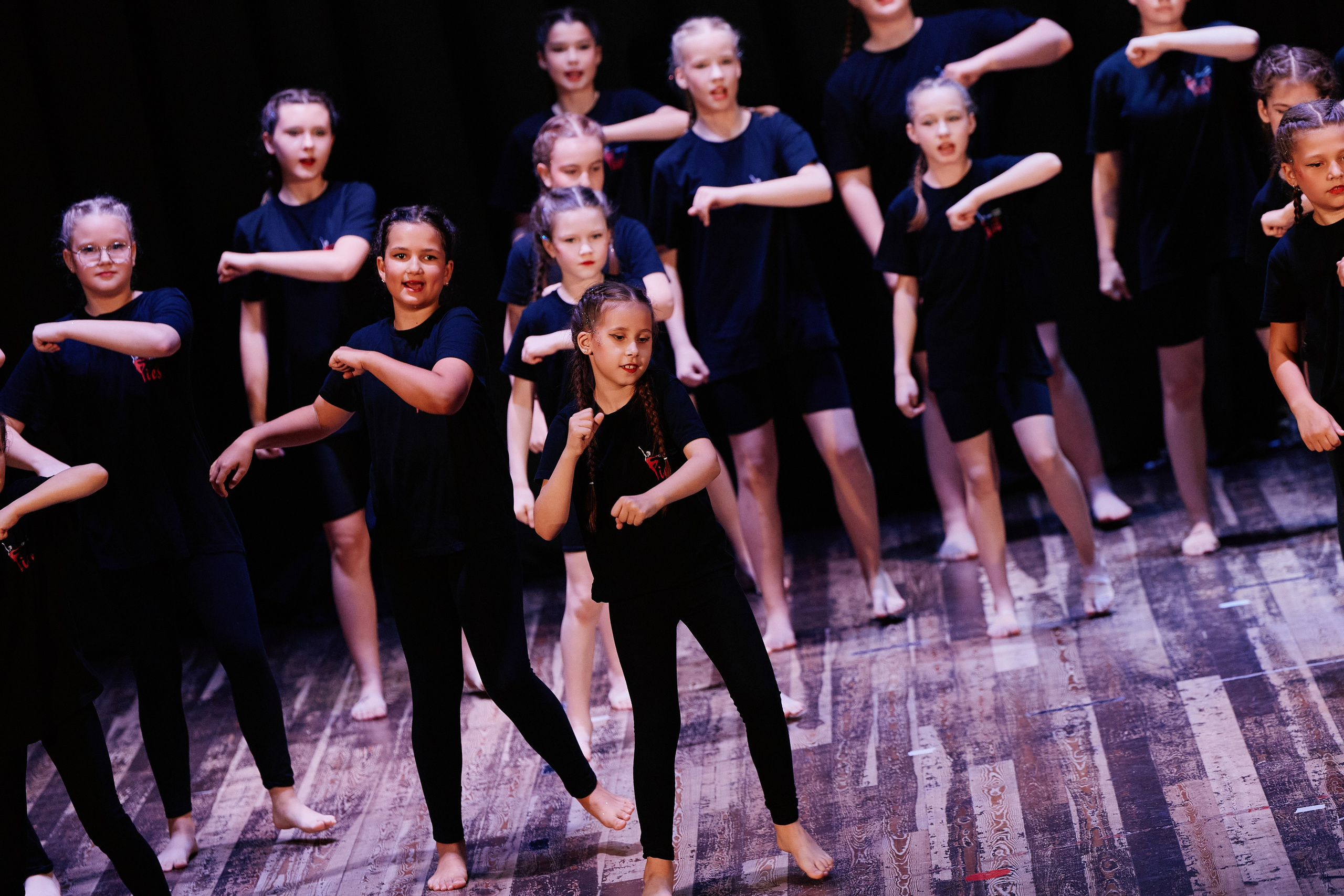 Концерт танцевальной студии Фиеста 08.06. Свадебный репортажный фотограф краснодар максим дремов дрёмов фотосессия студия цена