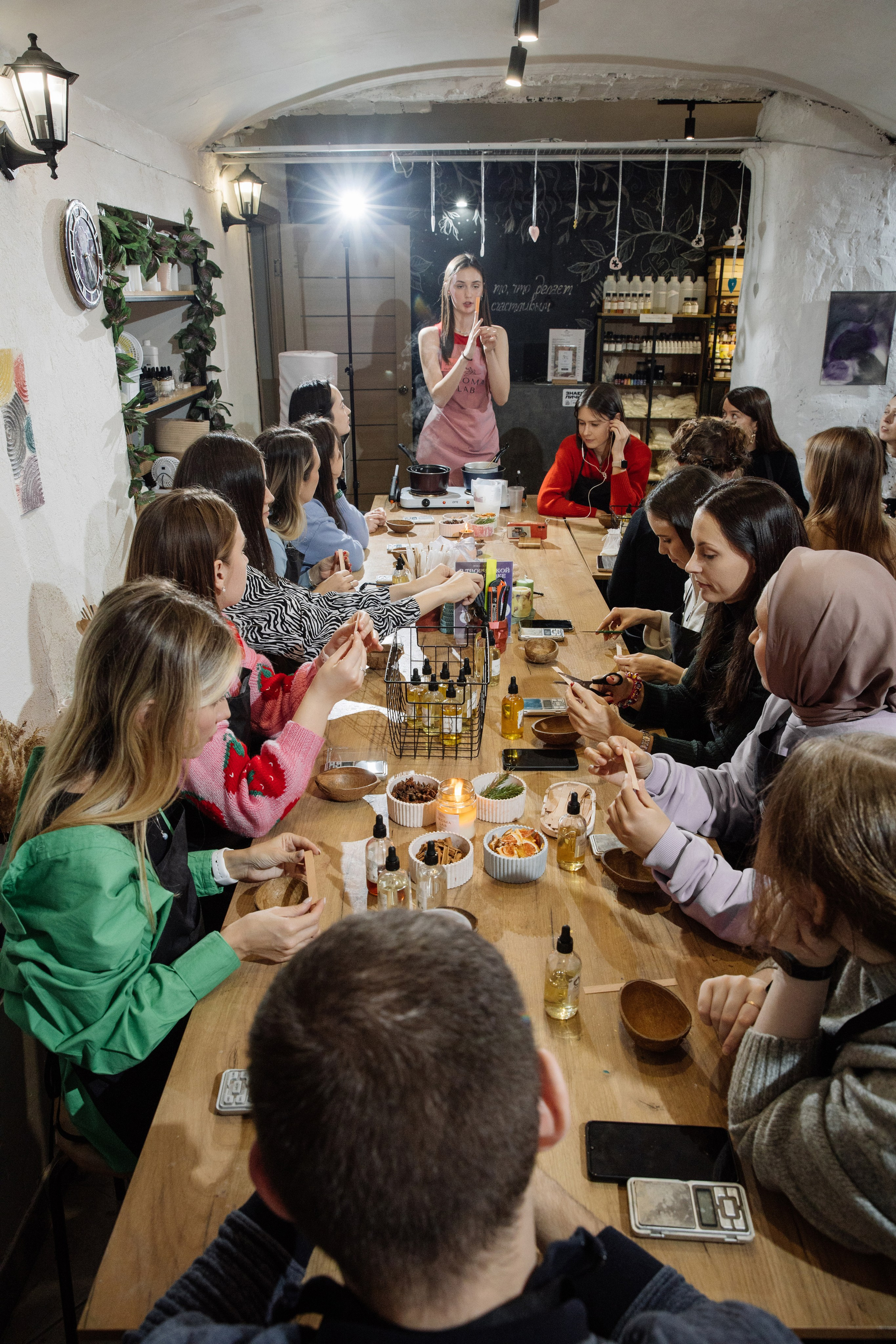 Корпоратив компании Технологии Доверия Аудит — творчество с AROMALAGE