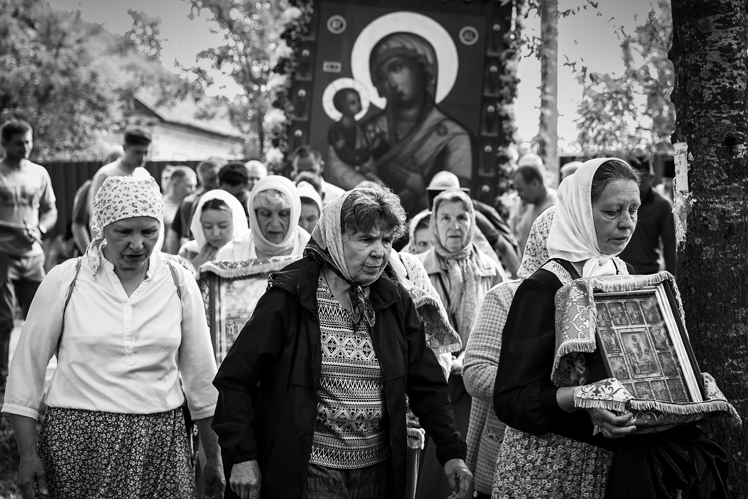 ПОД ПОКРОВОМ