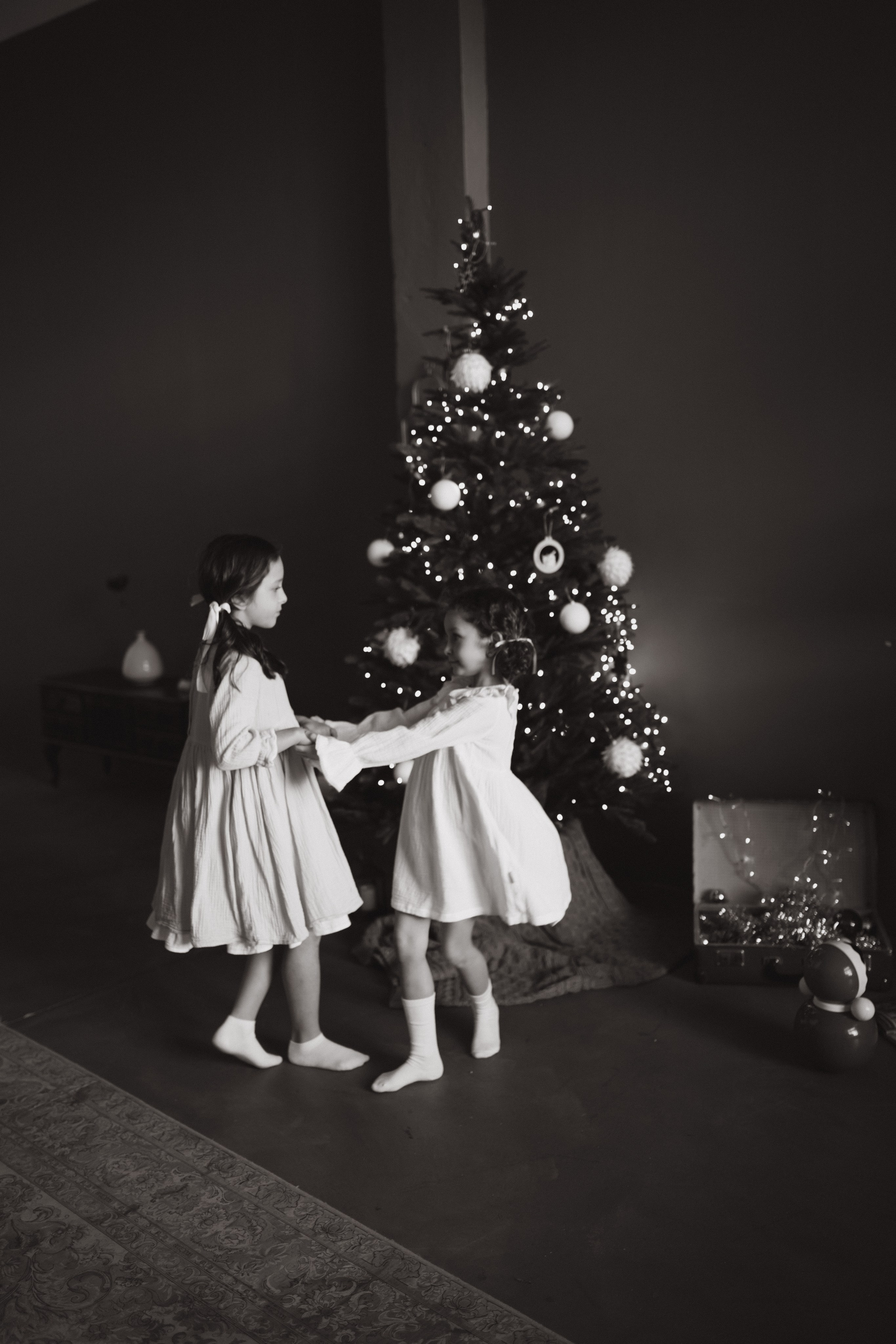 Новогодняя история в  Санкт-Петербурге. Алла, Эмилия, Дея и Давид. Услуги