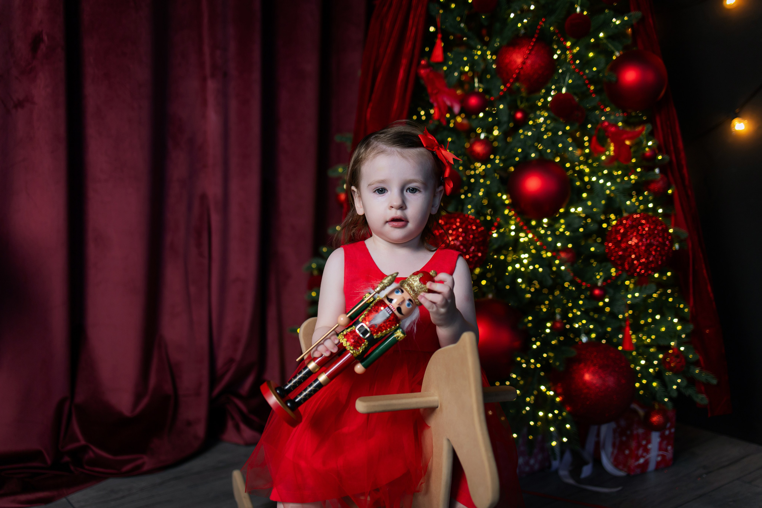 Ваши фотографии. Интерьерная фотостудия Background в Омске