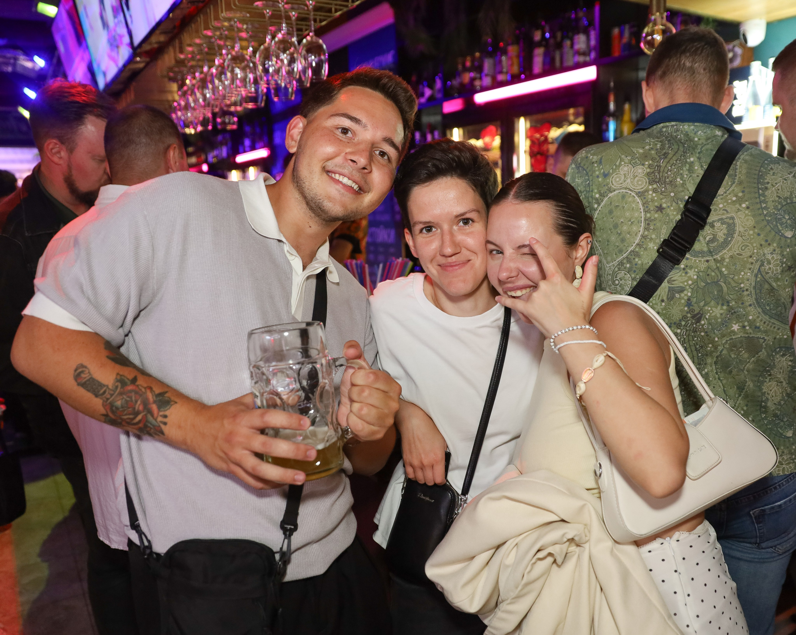 Вечеринки ALOHA BAR. Фотограф мероприятий Ирина Каширина