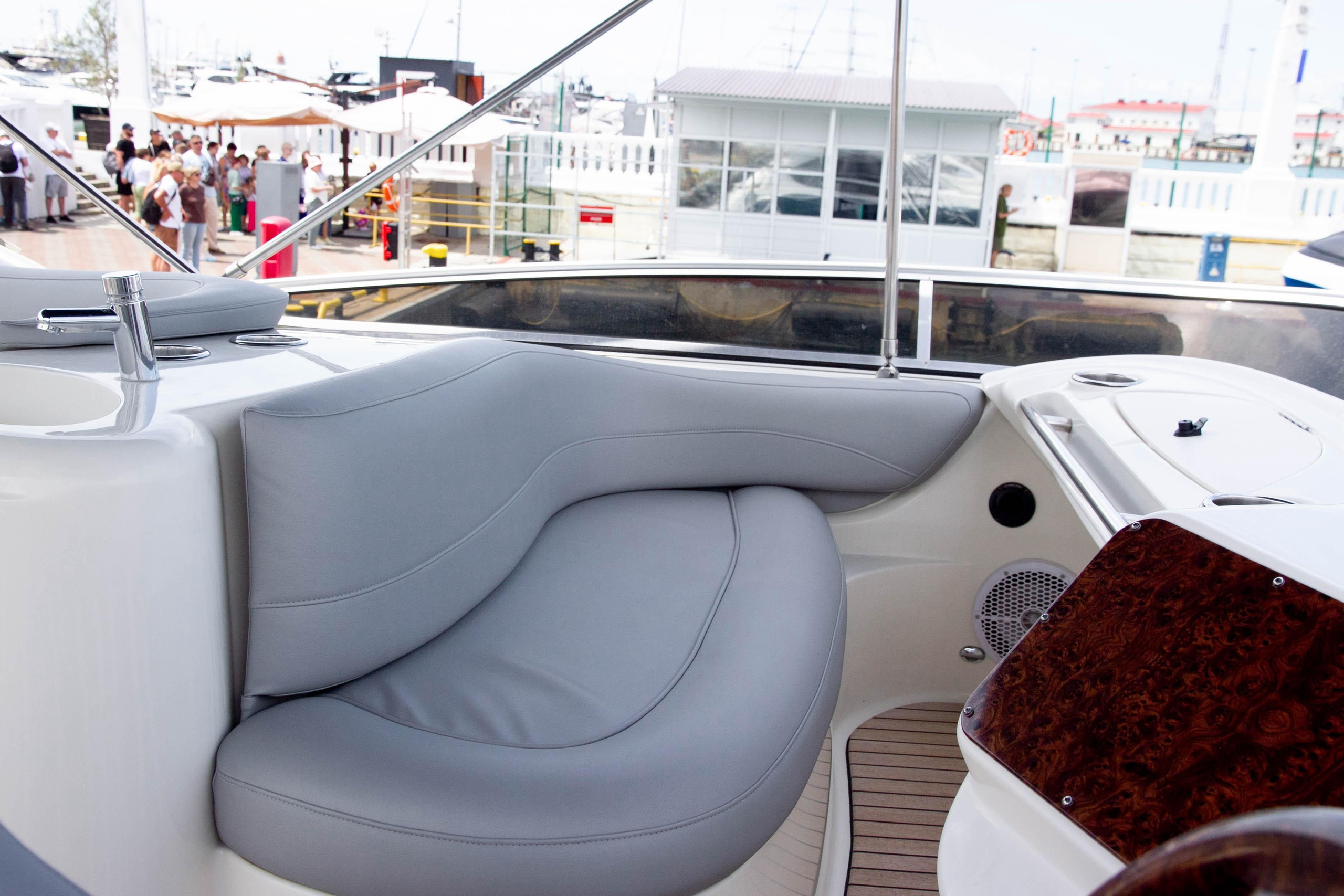 Яхта Принц Аренда Яхты в Сочи Яхтанаморе YACHTNAMORE YACHTANAMORE