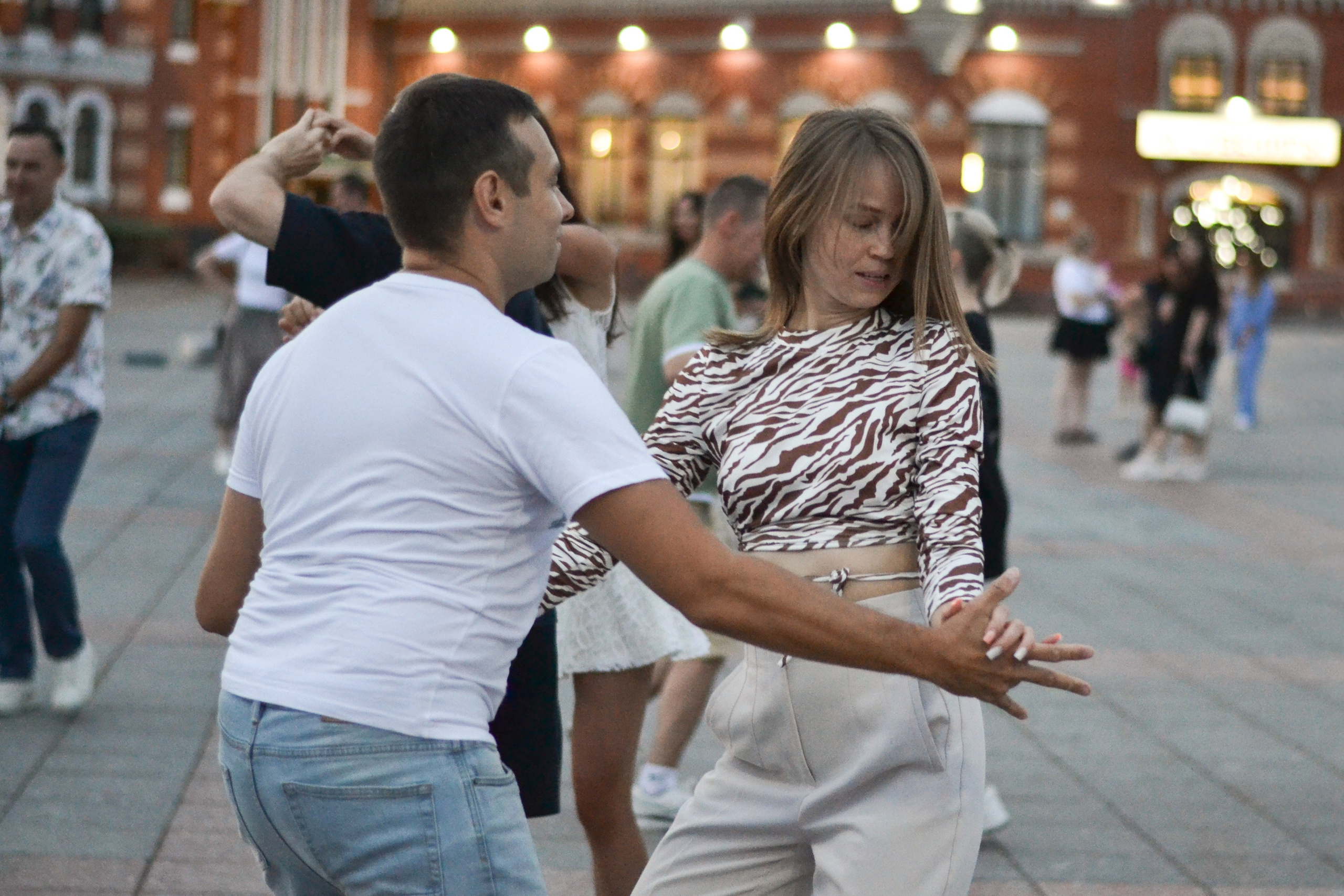 Оупен. Семейный и свадебный фотограф в Йошкар-Оле Виктор Крайт