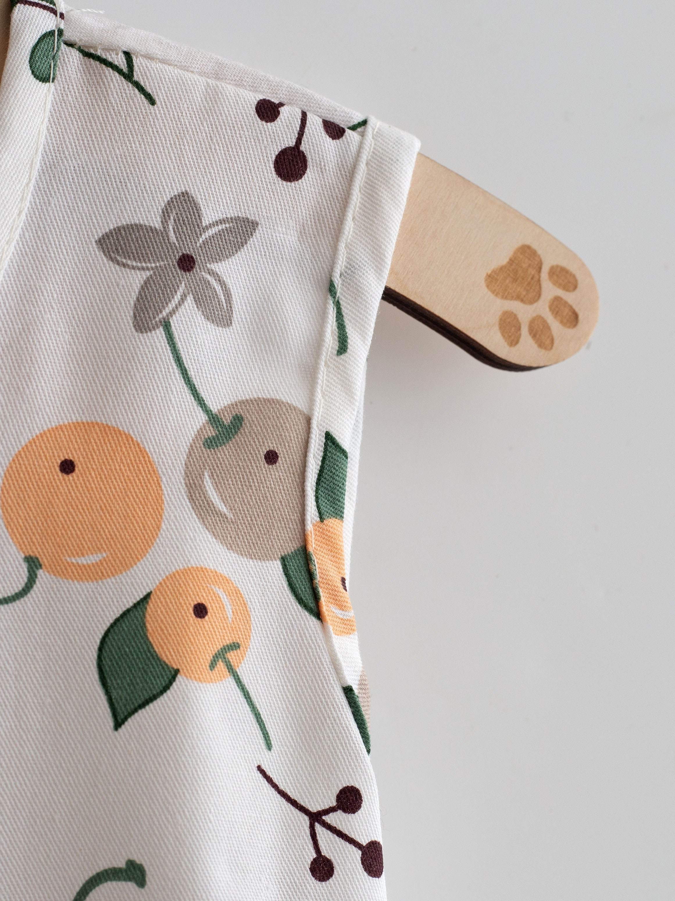 Детские платья цветные. Фотограф для различных событий, проектов, маркетплейсов, сайтов и мероприятий в Екатеринбурге