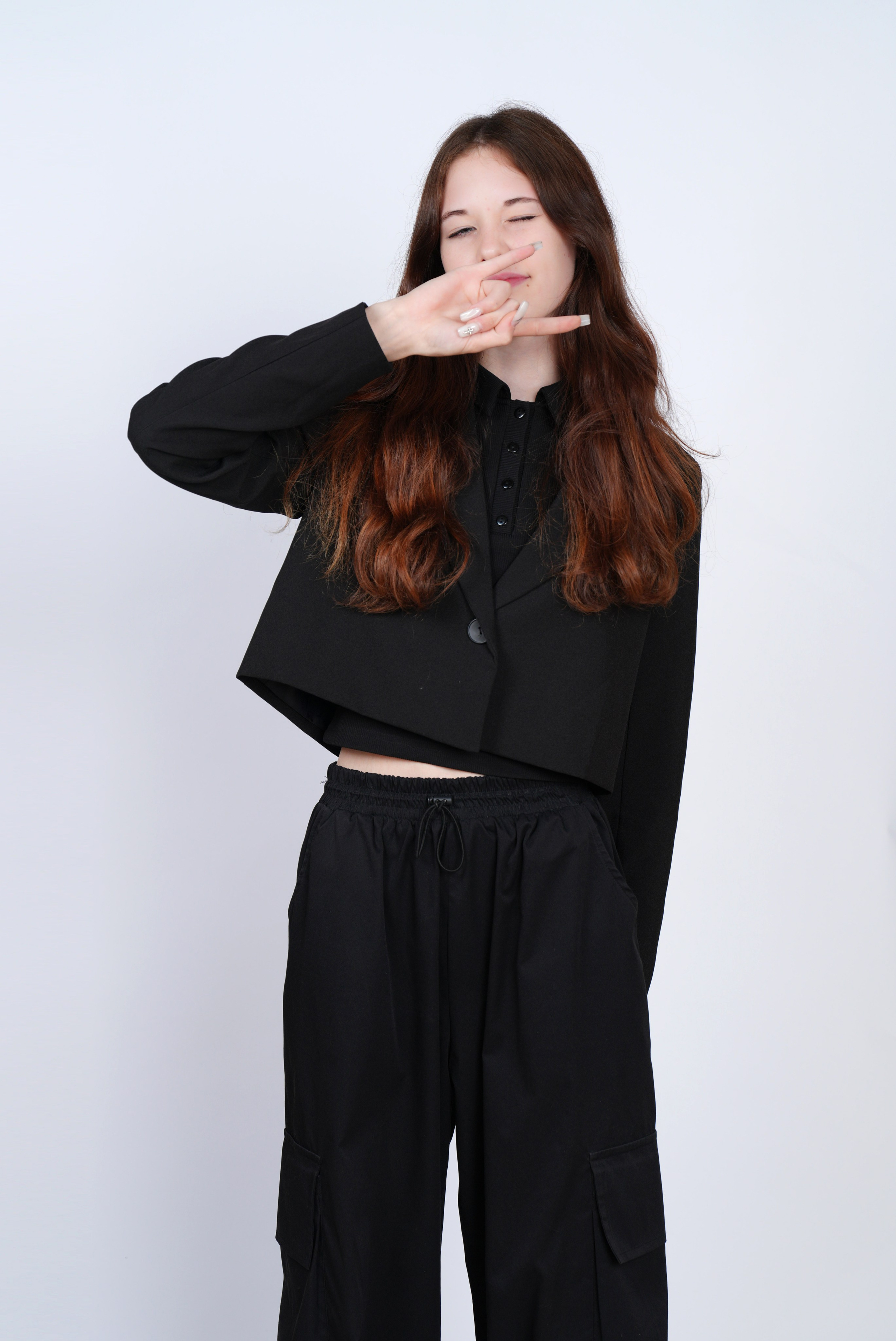 ФОТОСЕССИЯ НА БЕЛОМ ФОНЕ (в школе или студии). Школьная фотография в Санкт-Петербурге, выпускные альбомы, фотосессии