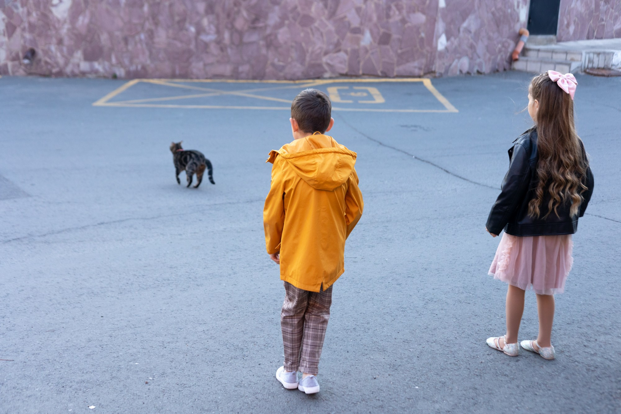 Саша и Лиза идут в 1й класс. Фотограф в Оренбурге. Профессиональный фотограф