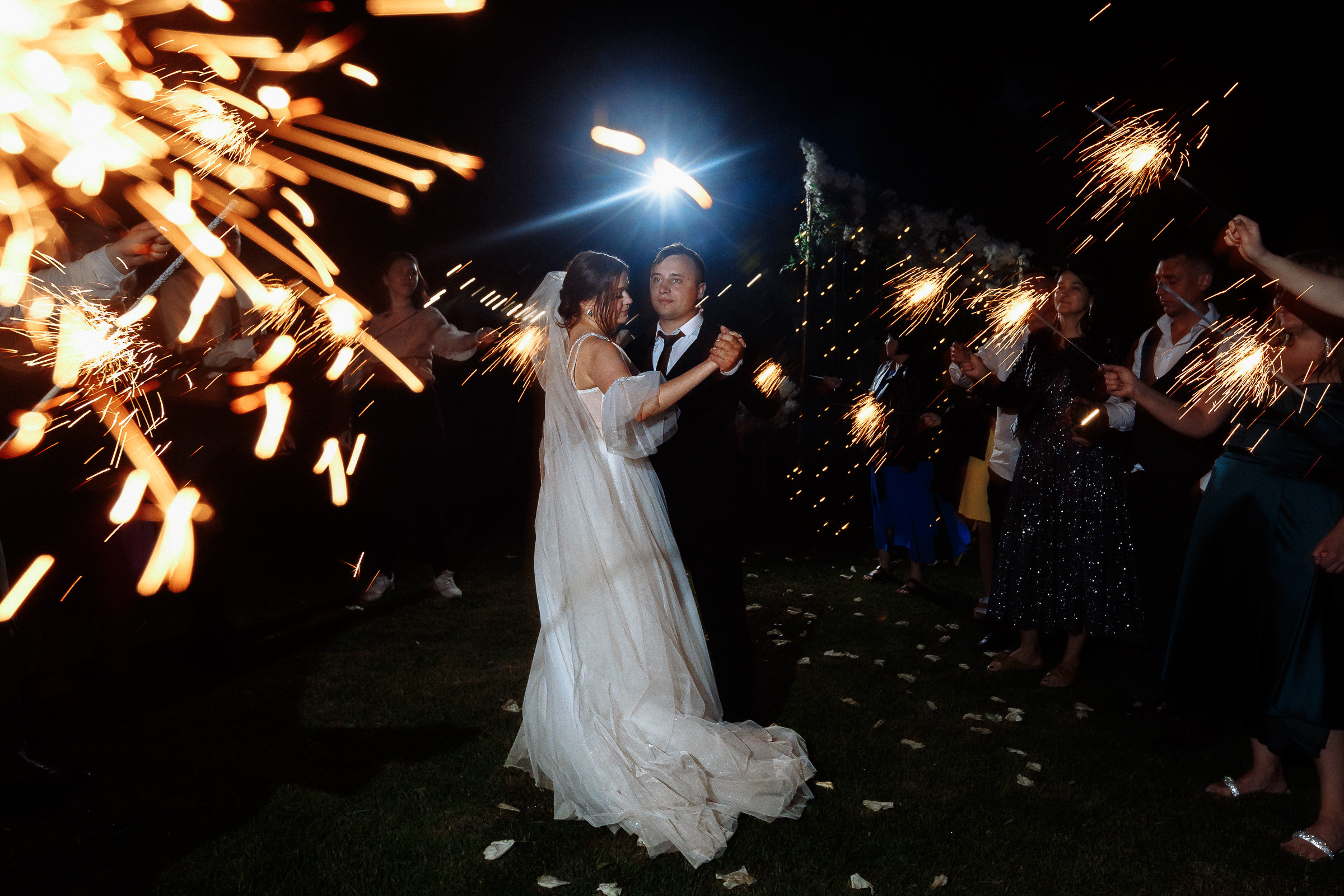 Анонс свадьбы Анастасия и Виктор. Свадебный фотограф в Воронеже Денис Коровин