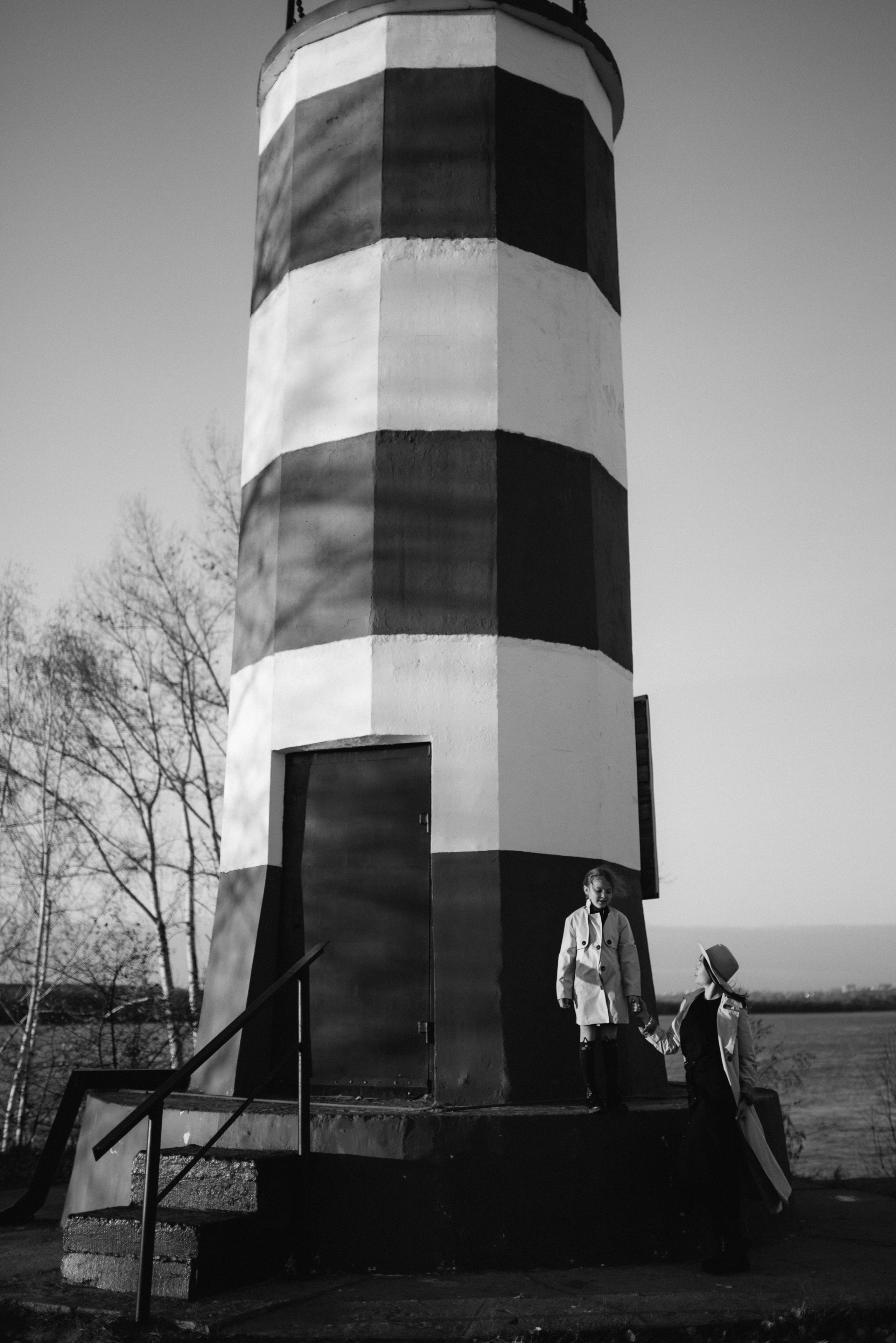 Катя и Варя (маяк). Семейная фотосессия в Новосибирске от фотографа Ольги Коваль