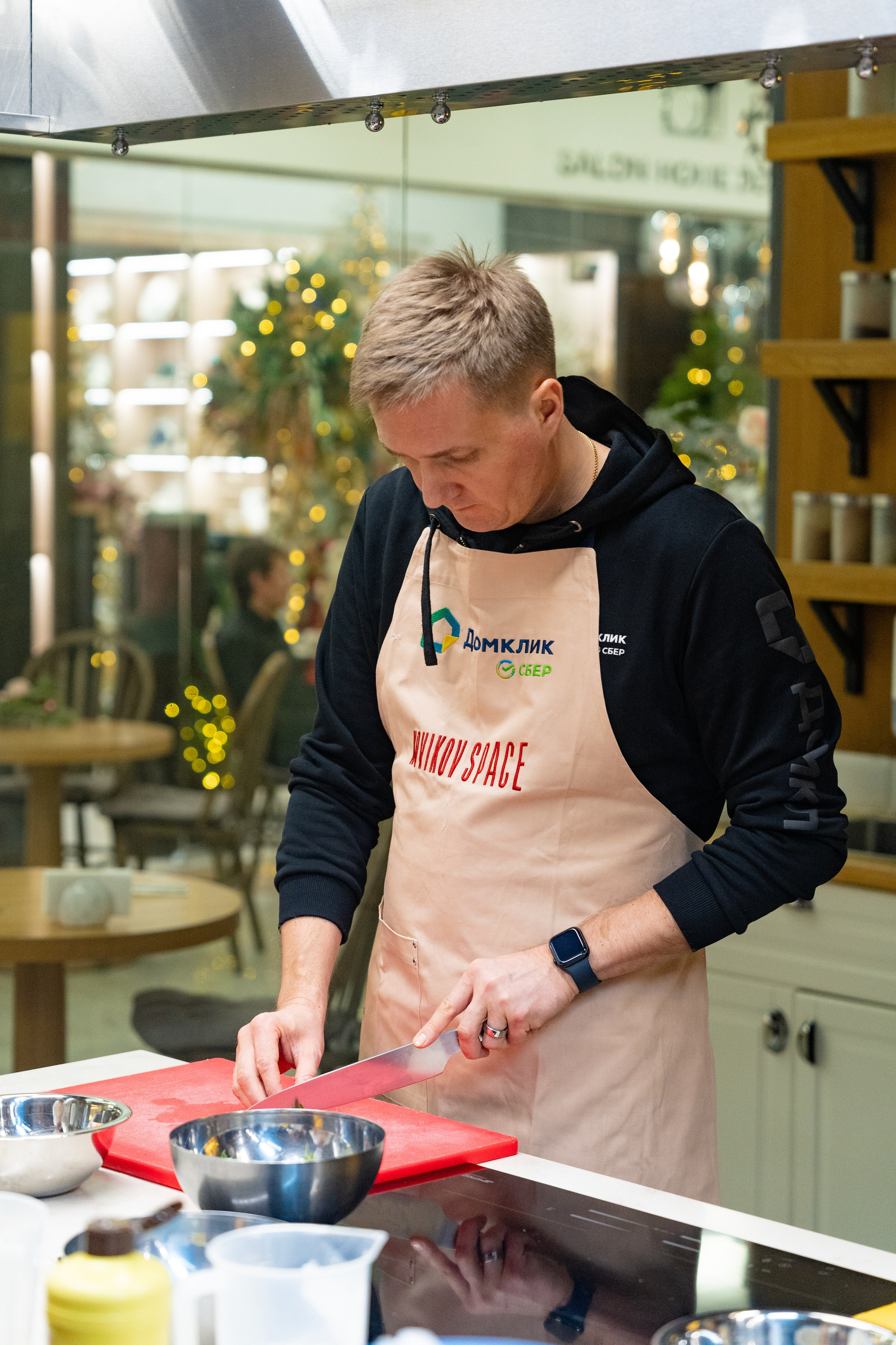 NOVIKOV SCHOOL — Умами зал. Фотограф Никита Комаров