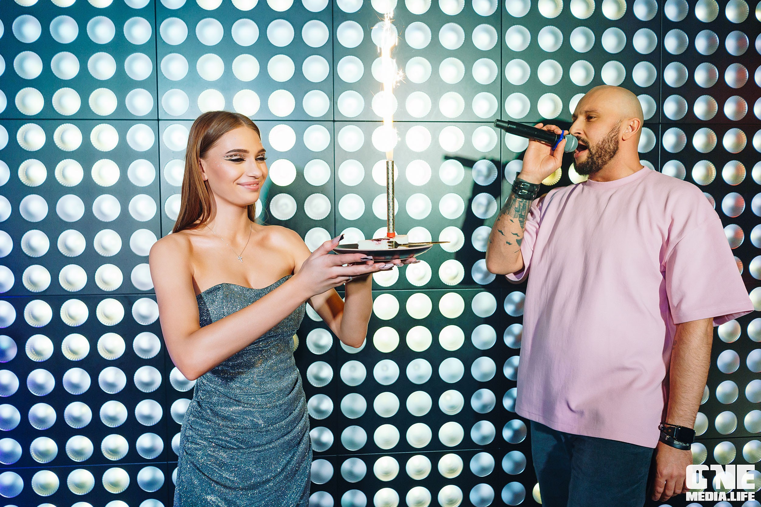 Фоторепортаж из караоке-клуба Эйфория. One Media Life: фоторепортажи, фотоотчеты с мероприятий и заведений