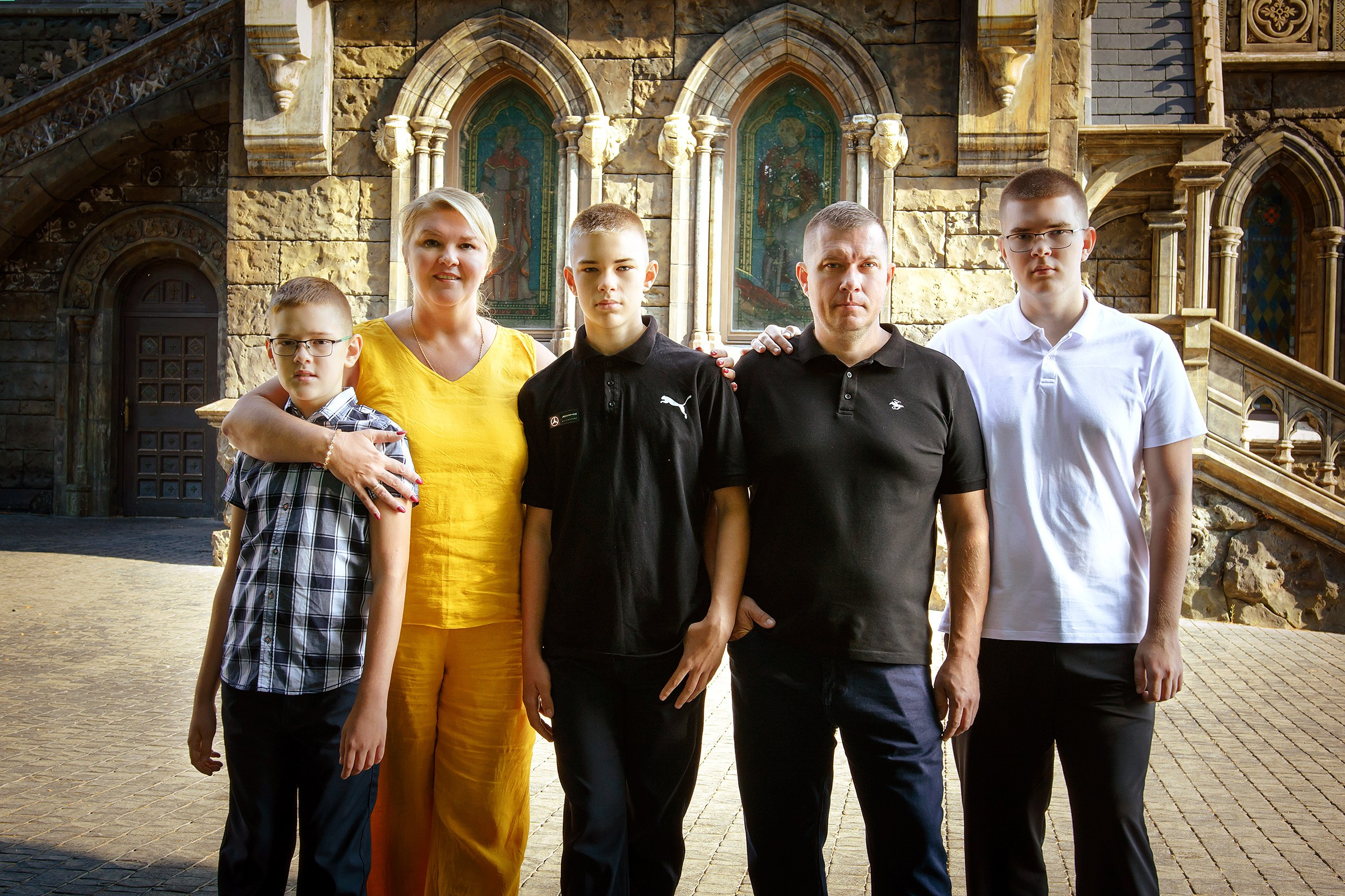 Семейная Фотосессия у Замка Гарибальди. Фотограф Оксана Сафонова г. Тольятти