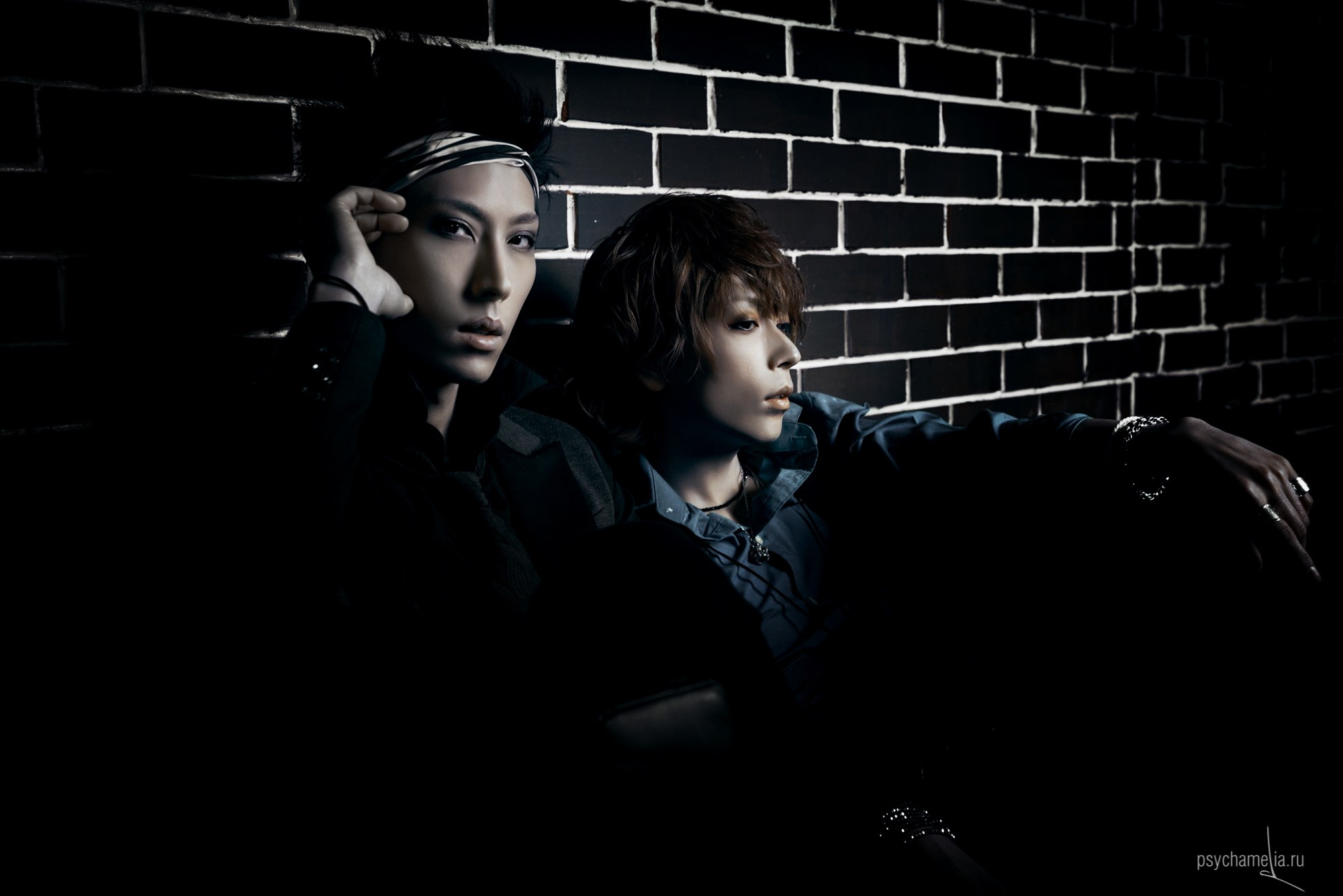 Studio and outdoors. Main