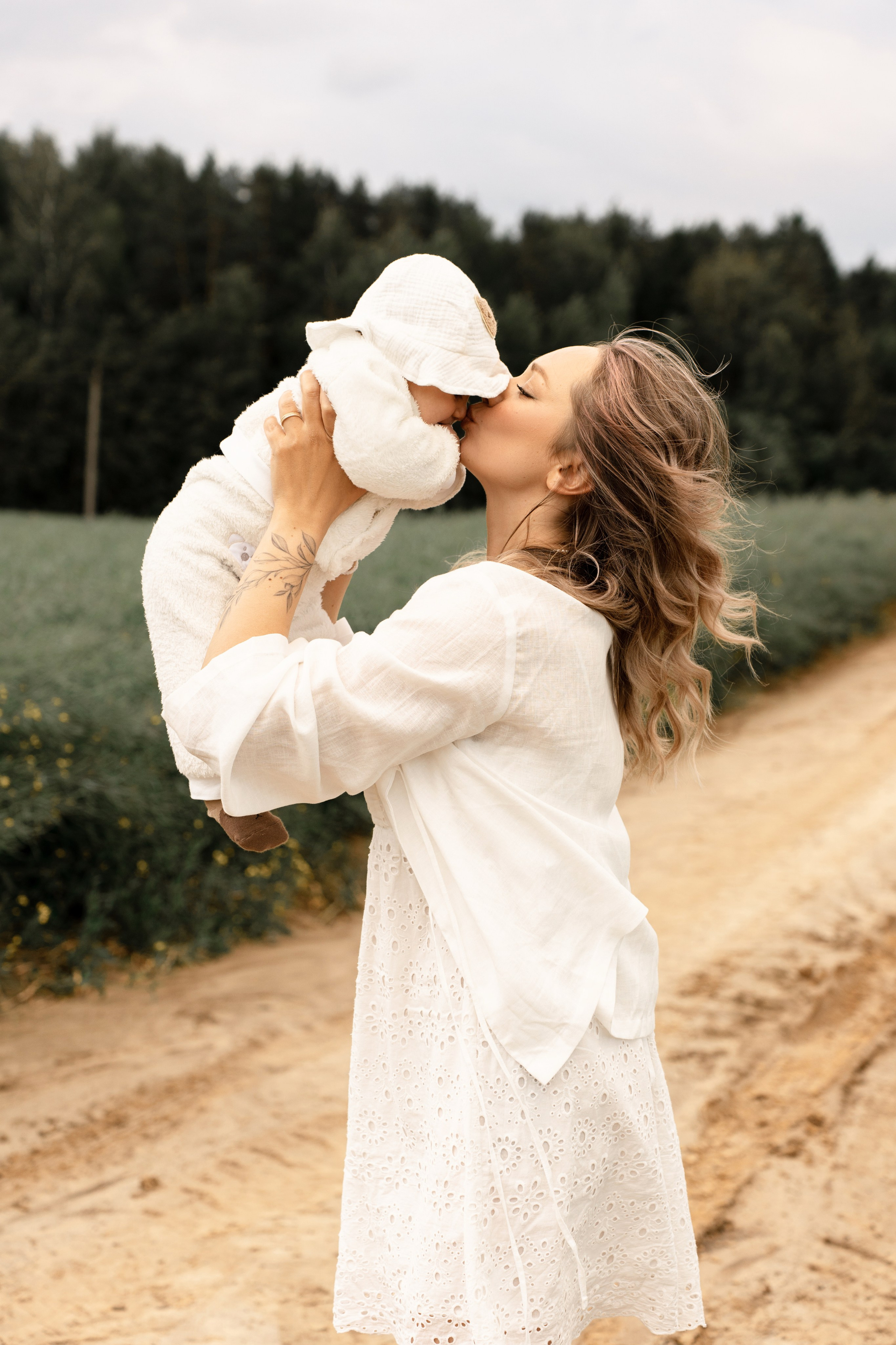 Первые полгодика рядом с мамой. Ваш семейный фотограф в Минске — Вика Трегубова