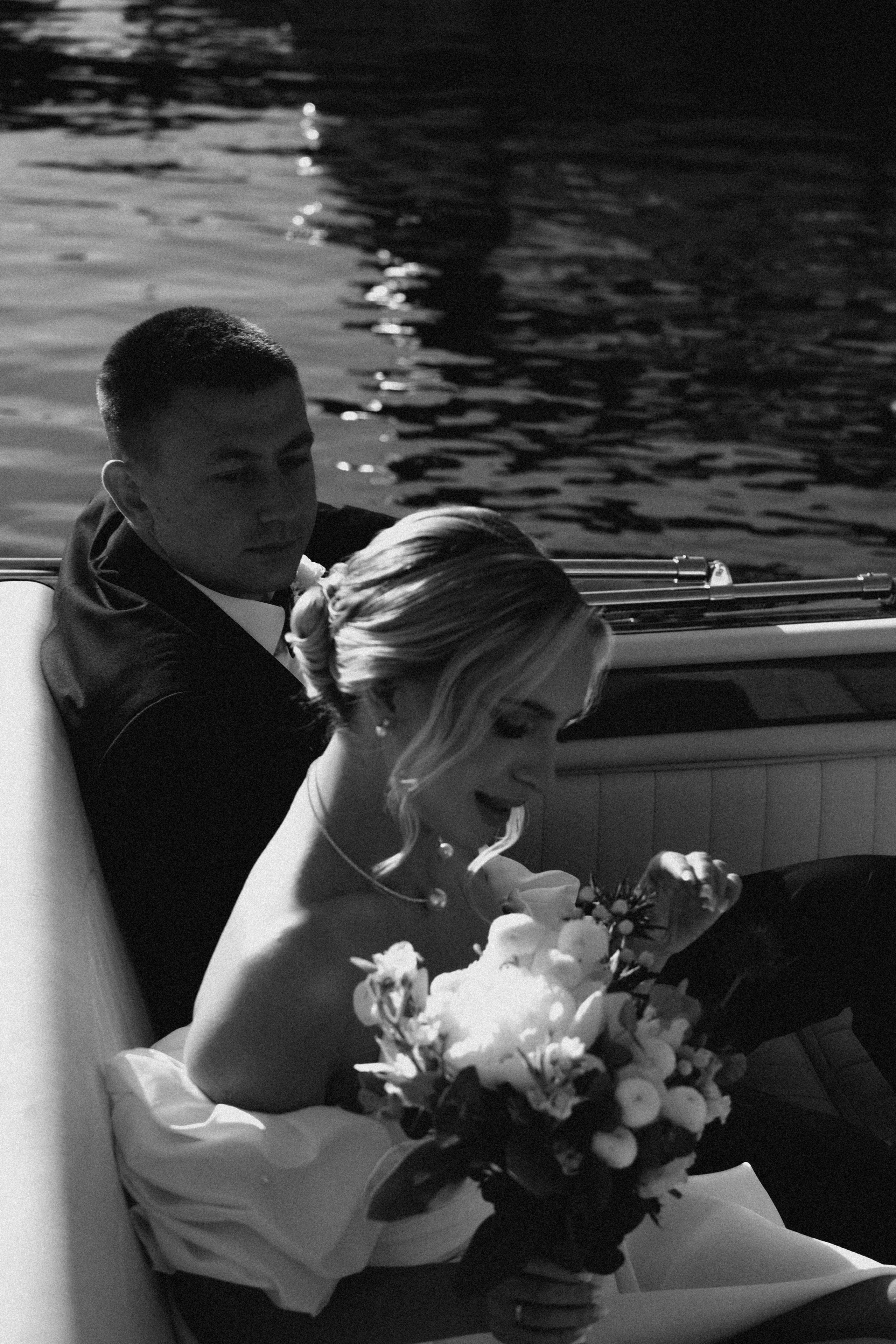 СВАДЕБГНАЯ ПРОГУЛКА ПО КАНАЛ САНКТ-ПЕТЕРБУРГА НА КАТЕРЕ. Профессиональный фотограф, Санкт-Петербург — Виктория Богомолова