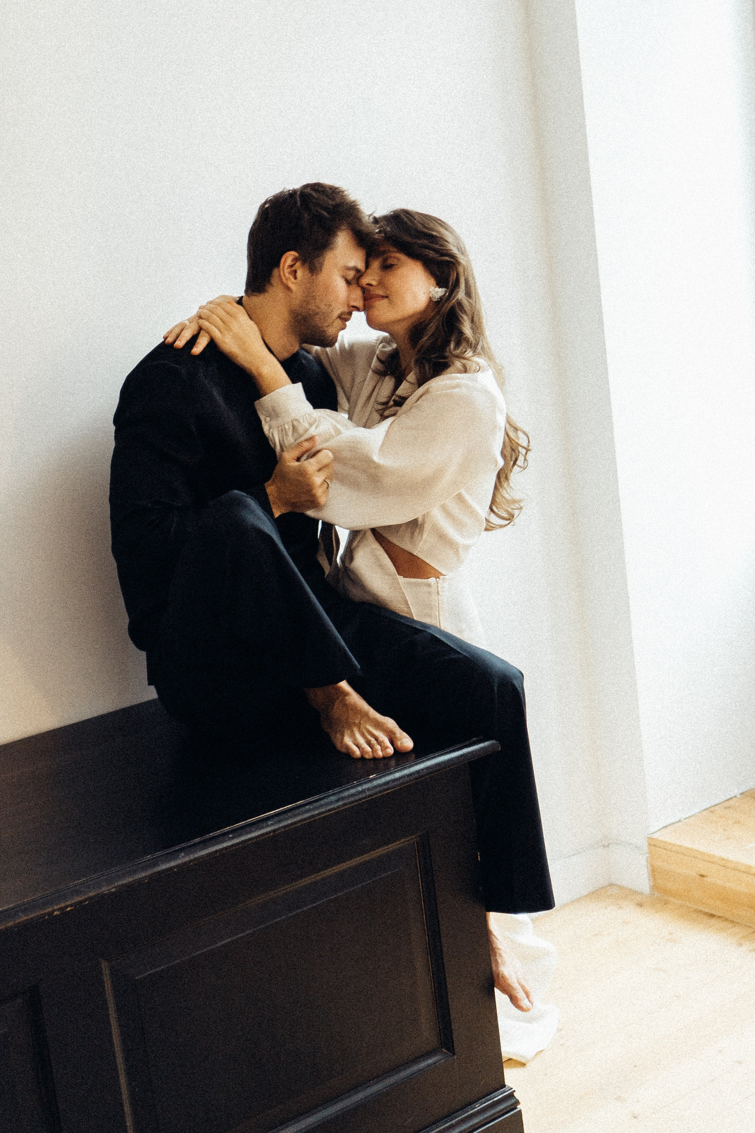 УТРО ЖЕНИХА И НЕВЕСТЫ В ПИТЕРСКОЙ КВАРТИРЕ И СЬЕМКА С СВАДЕБНЫХ ОБРАЗАХ. Профессиональный фотограф, Санкт-Петербург — Виктория Богомолова