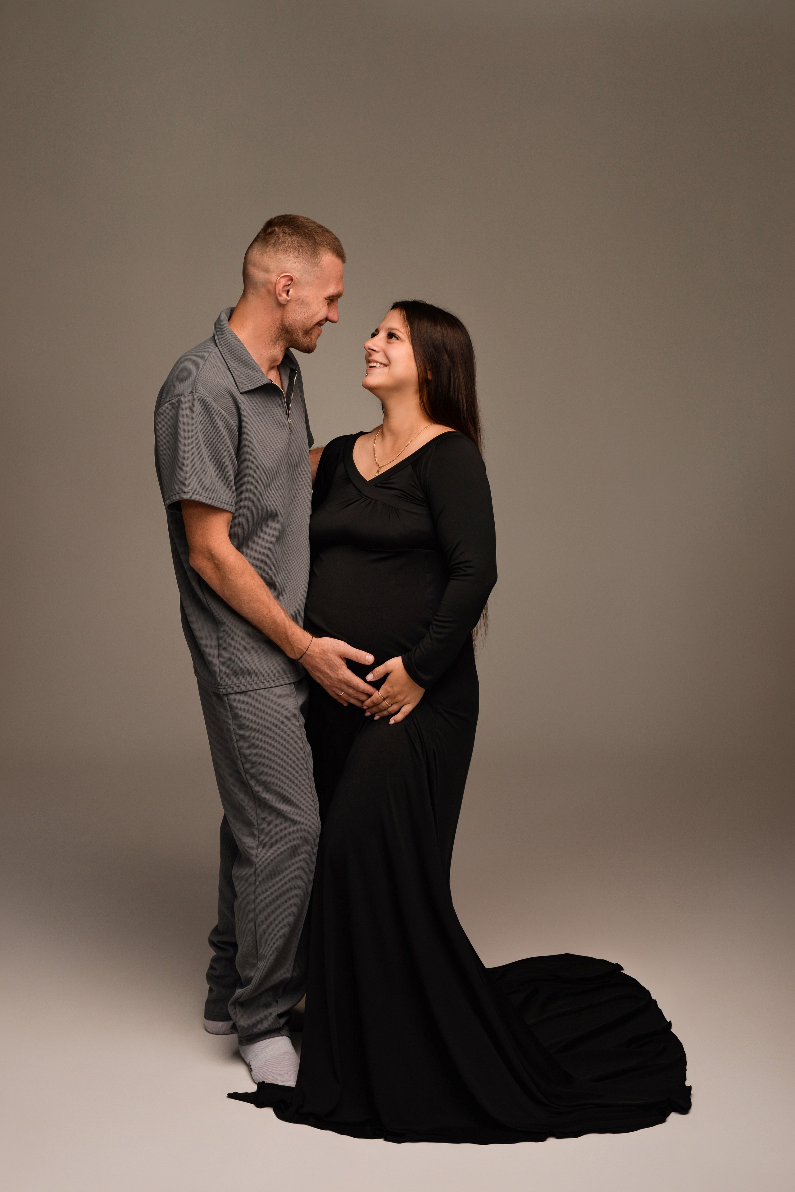 Беременность съемка, Мария с мужем в студии. Семейный и свадебный фотограф Галина Абакумова, фотосессии в Белгороде