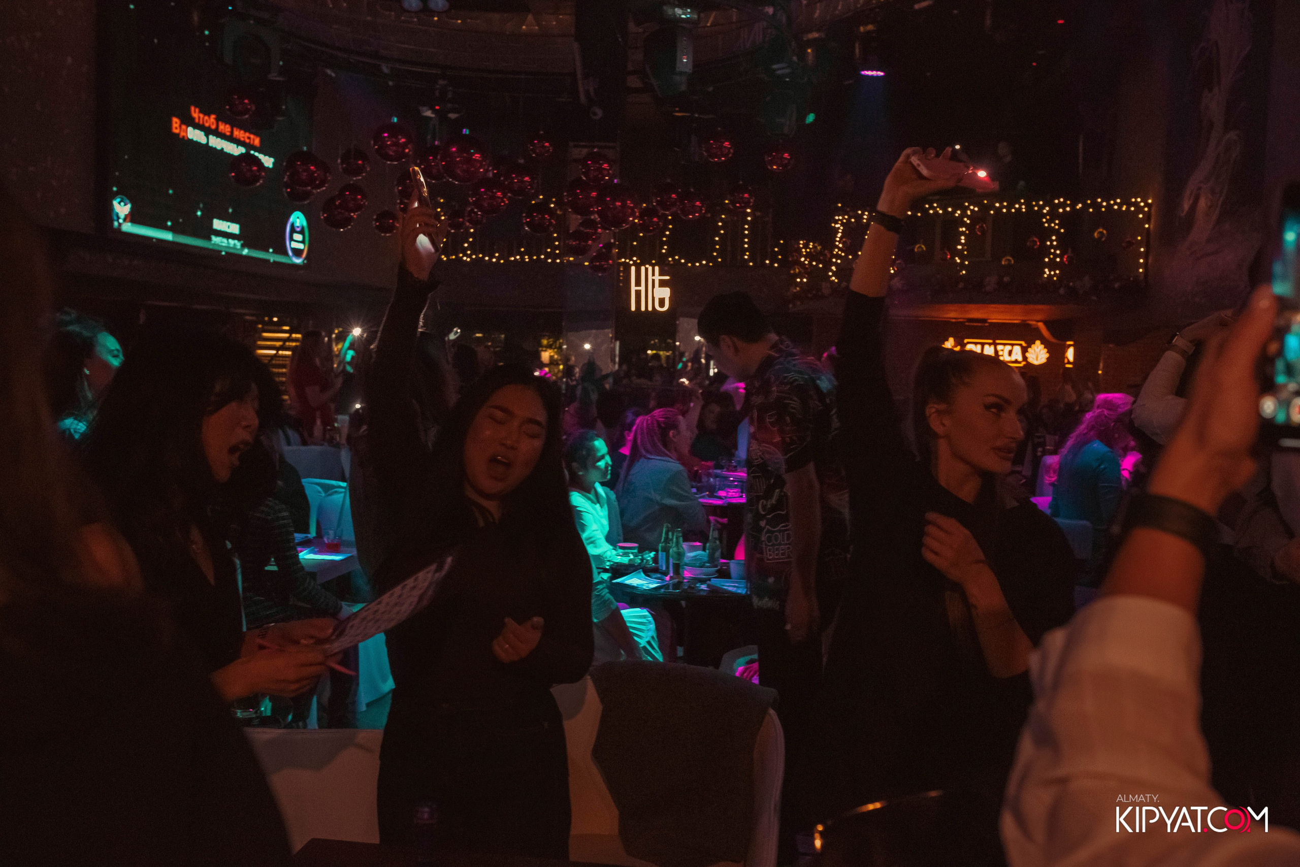 МУЗЫКАЛЬНОЕ ЛОТО В HIT RETRO. КИПЯТКОМ АЛМАТЫ! Фотосъемка мероприятий в Алматы