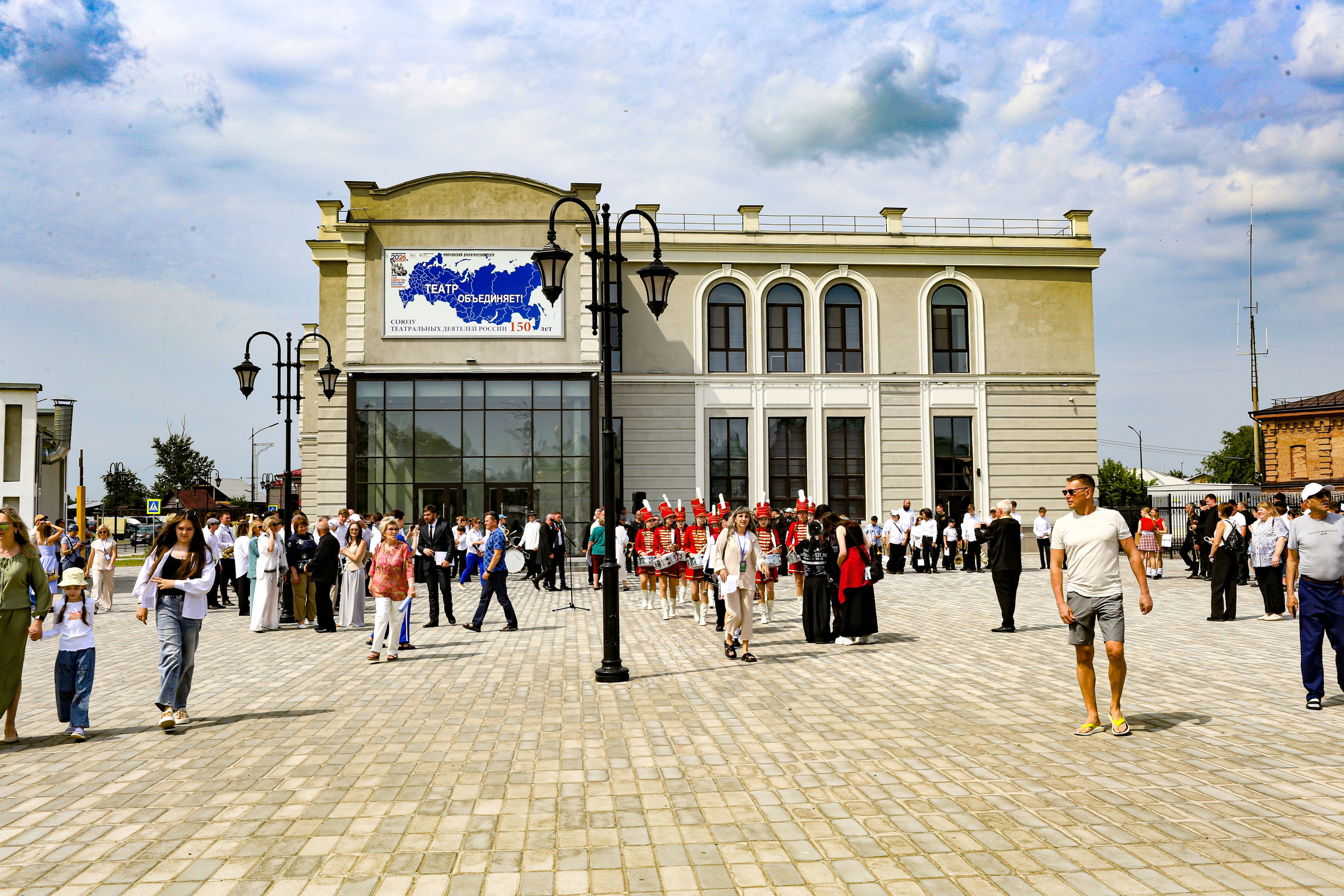 День России в Минусинске. Предметная фотография. Персональный сайт Сергея Ру. город Минусинск