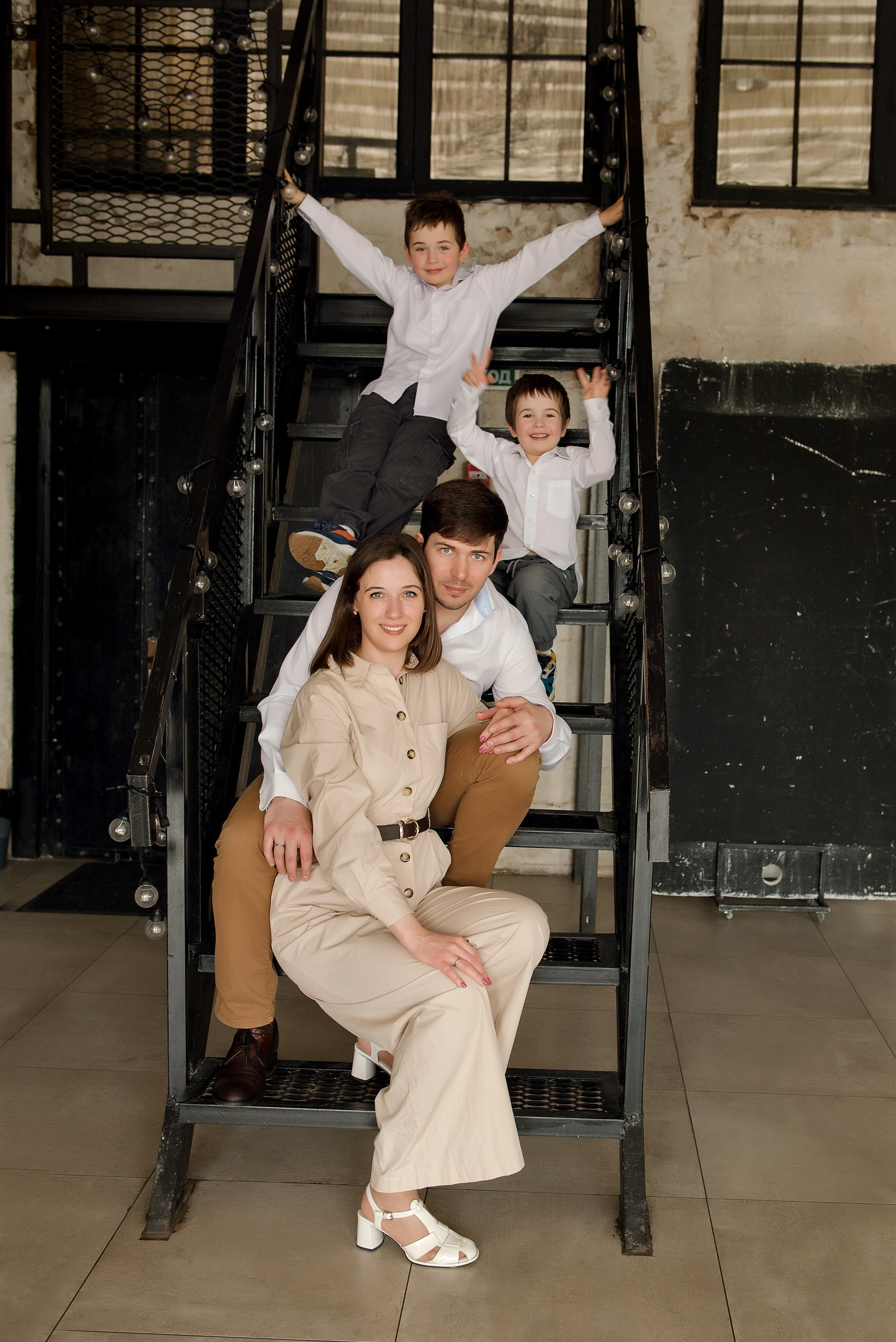 Семейная съёмка в студии. Детский фотограф в Долгопрудном и Москве