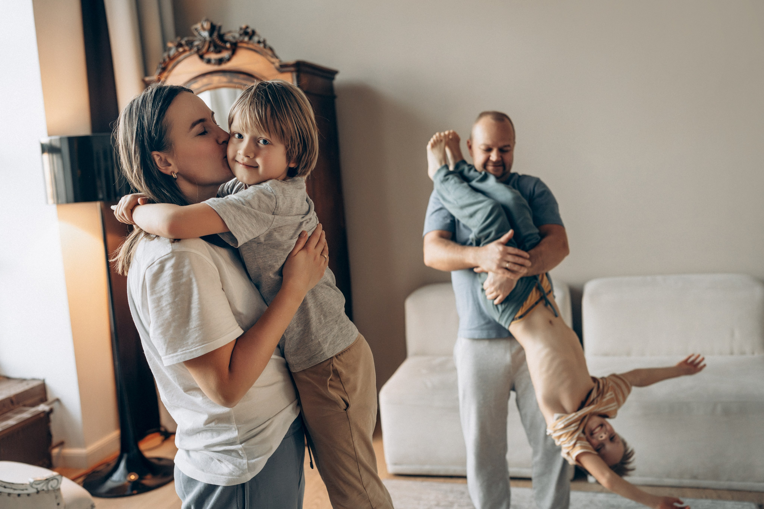Семейная фотосессия в студии. Детский, семейный и ньюборн фотограф в Москве Юлия Шуарт