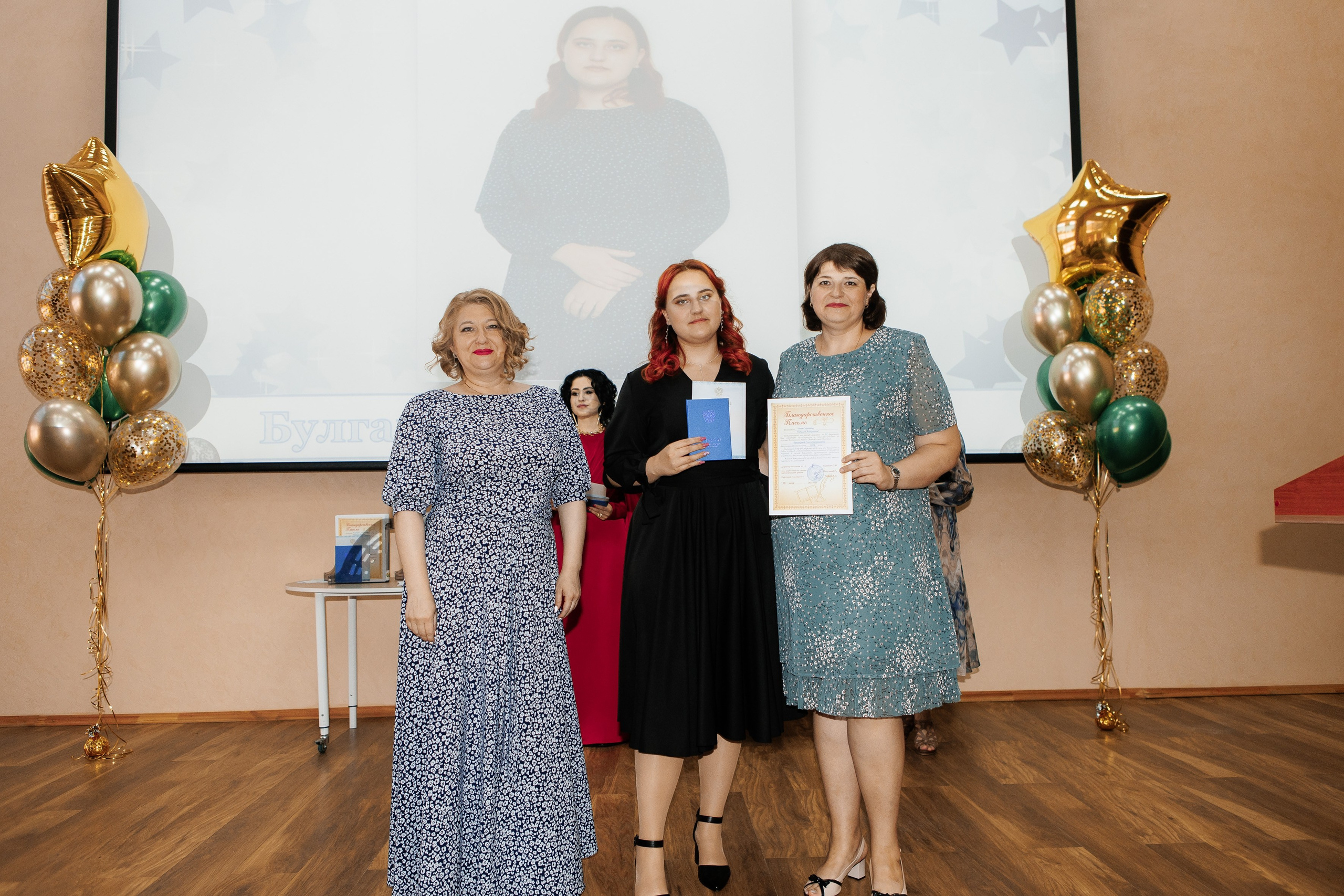 Выпускной Гимназия 12 2024 г. Свадебный и портретный Фотограф в Липецке Дмитрий Котюков