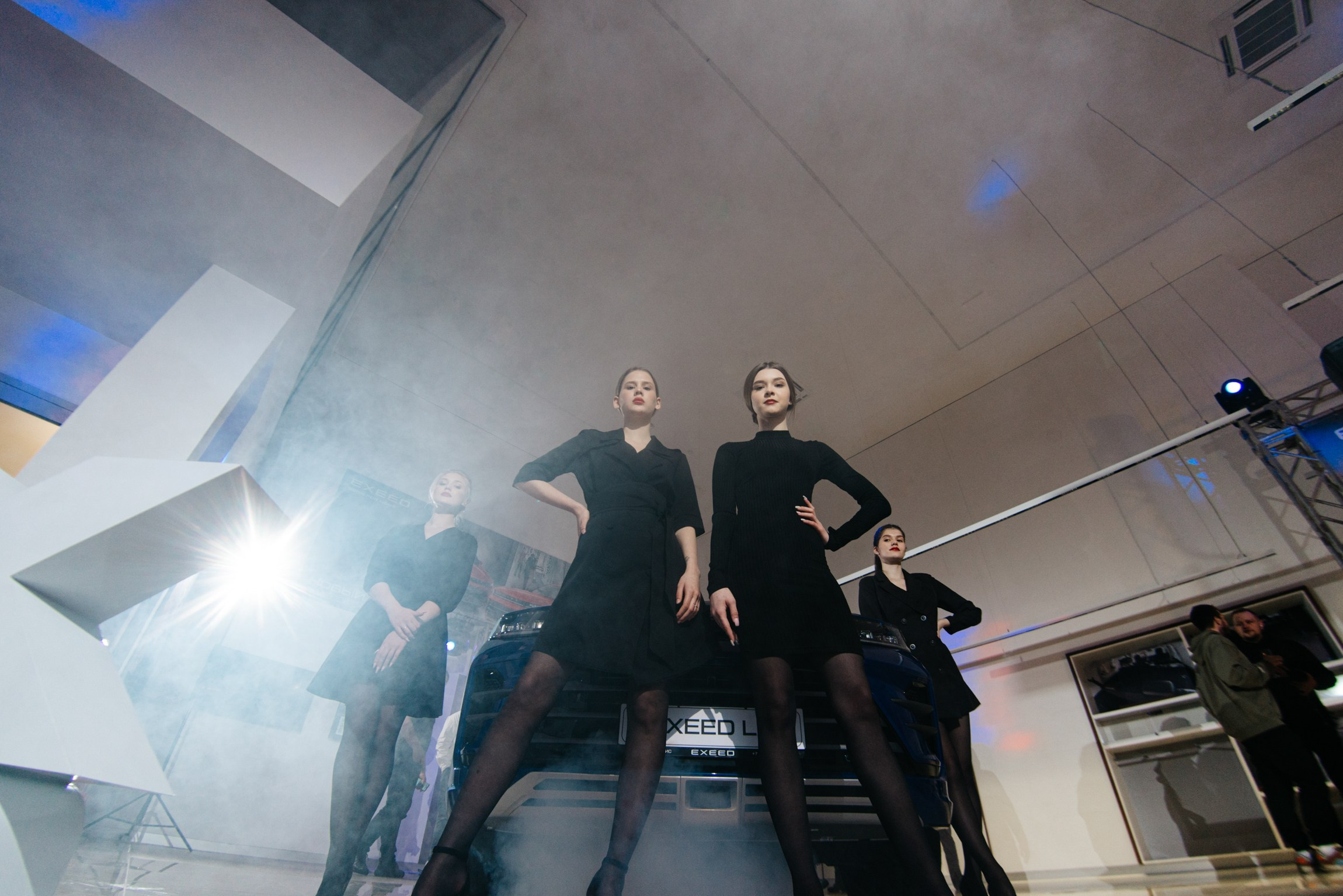 Открытие автосалона Exeed. Портретный и репортажной фотограф Алексей Волков. Москва, Оренбург