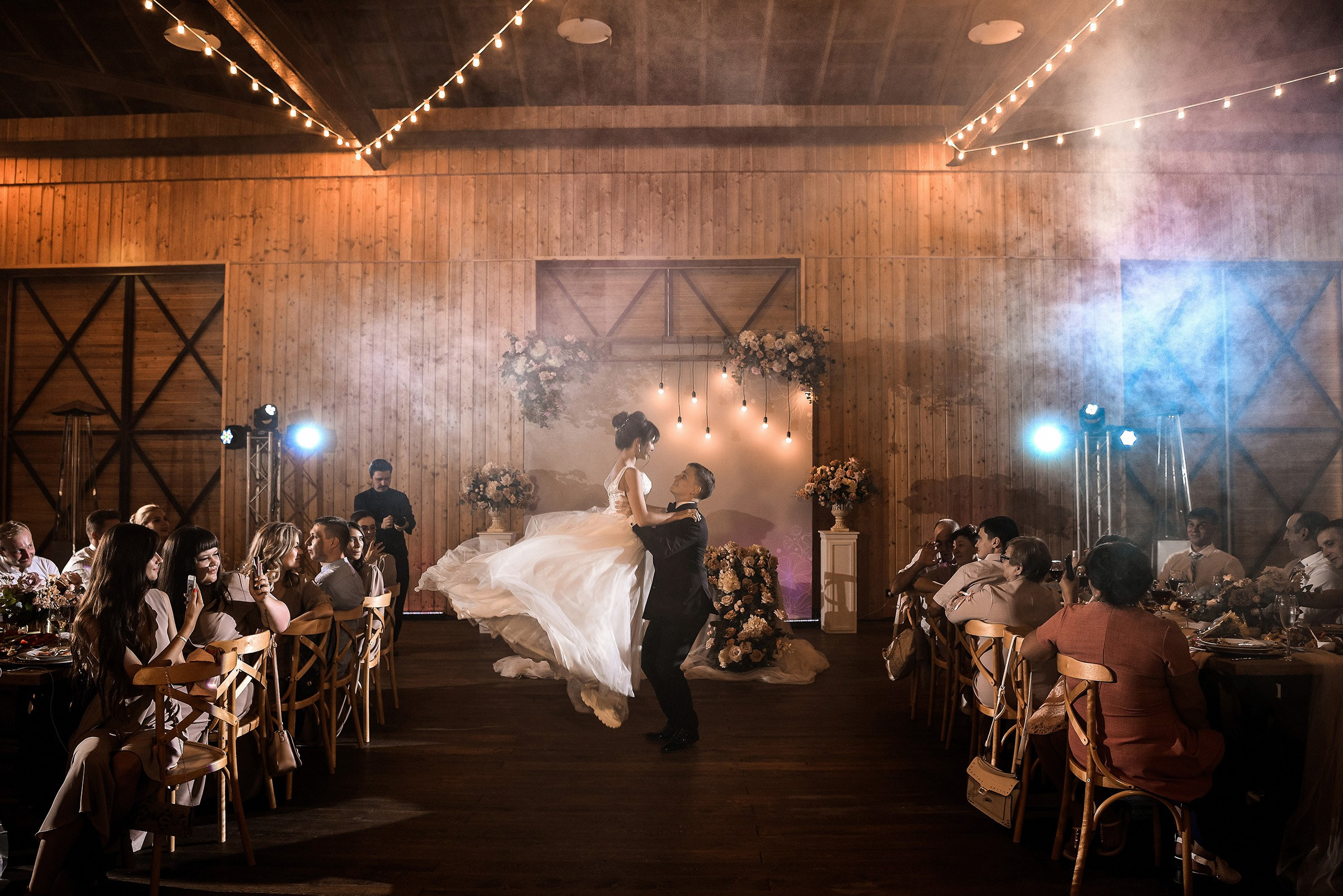 🌄 Демьян и Катя — свадьба в нацпарке "Столбы" | Веселый банкет и эпичные фото на скалах. 📸 Свадебный и семейный фотограф в Красноярске Тихомиров Евгений | 17 лет опыта | 800+ свадеб