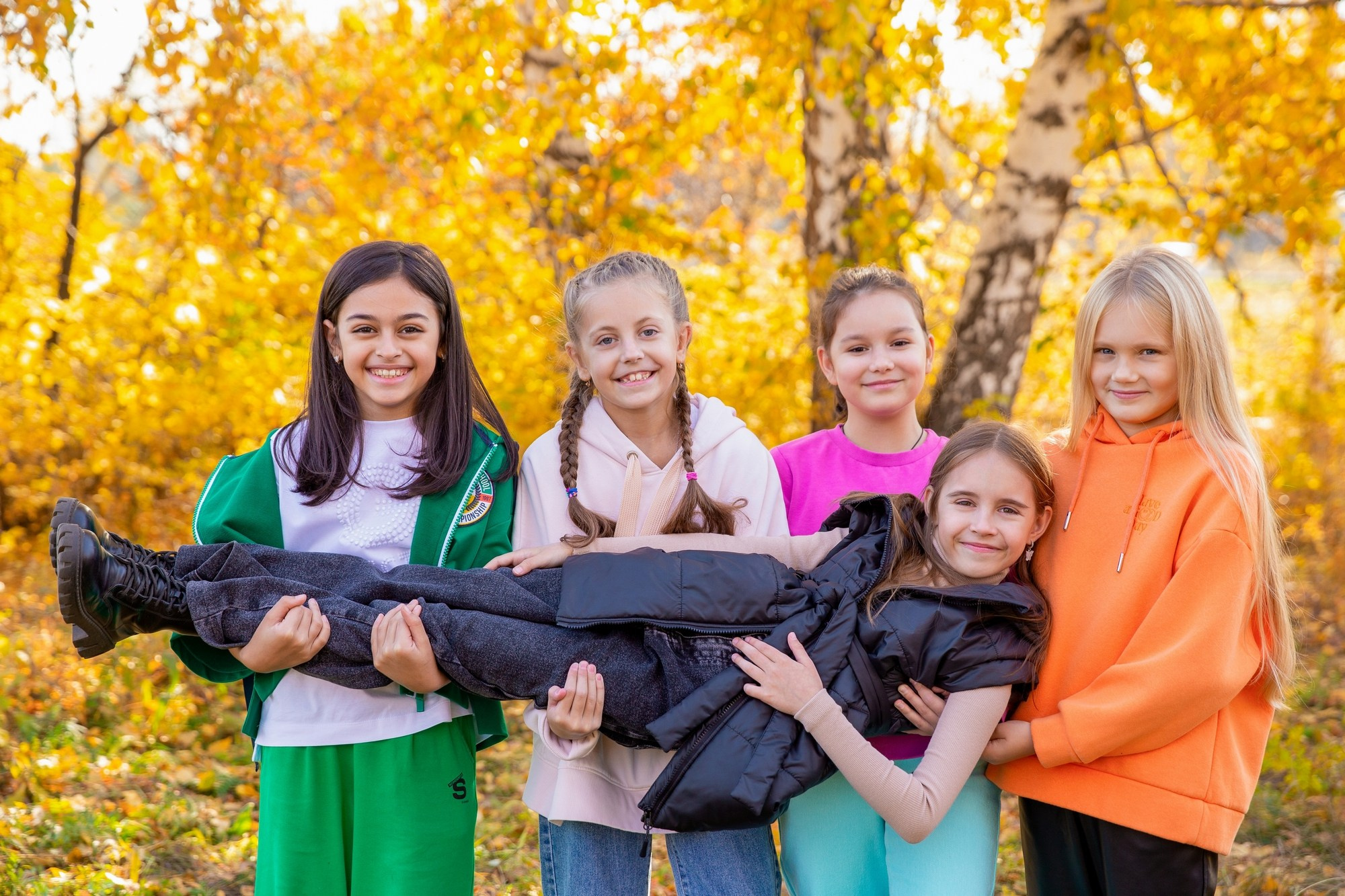 Идеи для осенней фотосессии 4 класса. СИГМА | Студия выпускных альбомов Красноярск