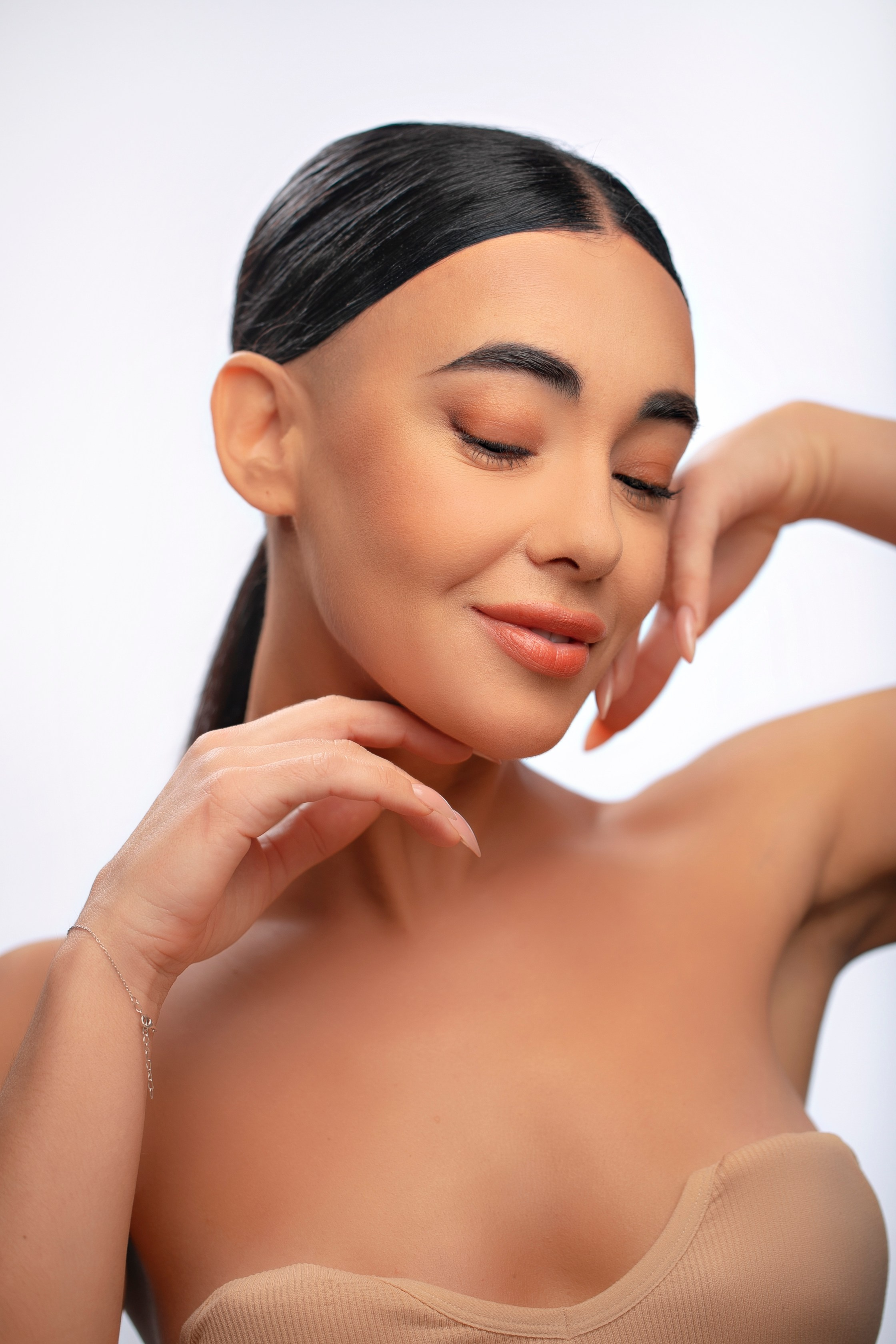 Фото и видео съемка для брендов. Александра Кузьменко — стилист, фотограф, креативный продюсер