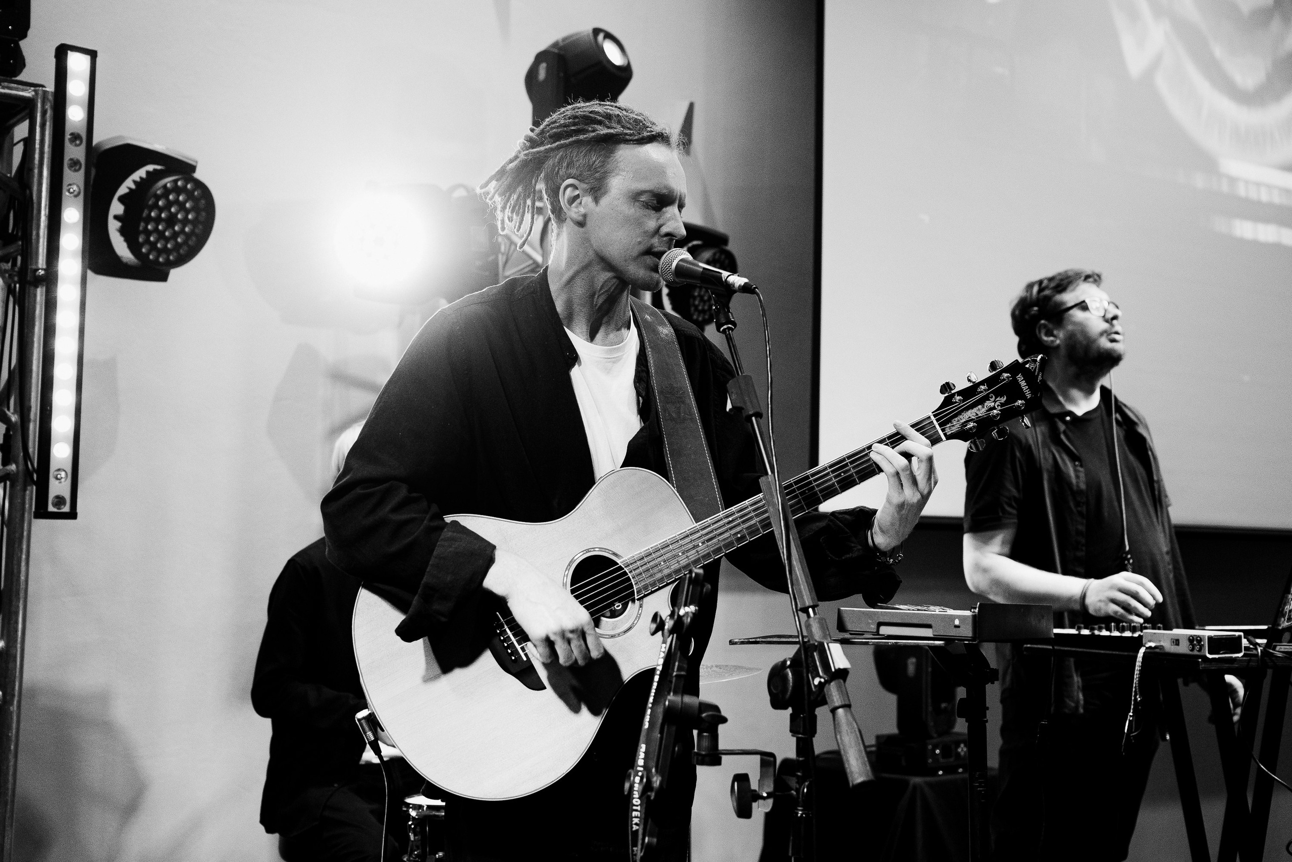 ФЕСТИВАЛЬ ВИНА И КРЕПКИХ НАПИТКОВ МАВТ-ВИНОТЕКА. Репортажный фотограф Зуев Роман г. Челябинск