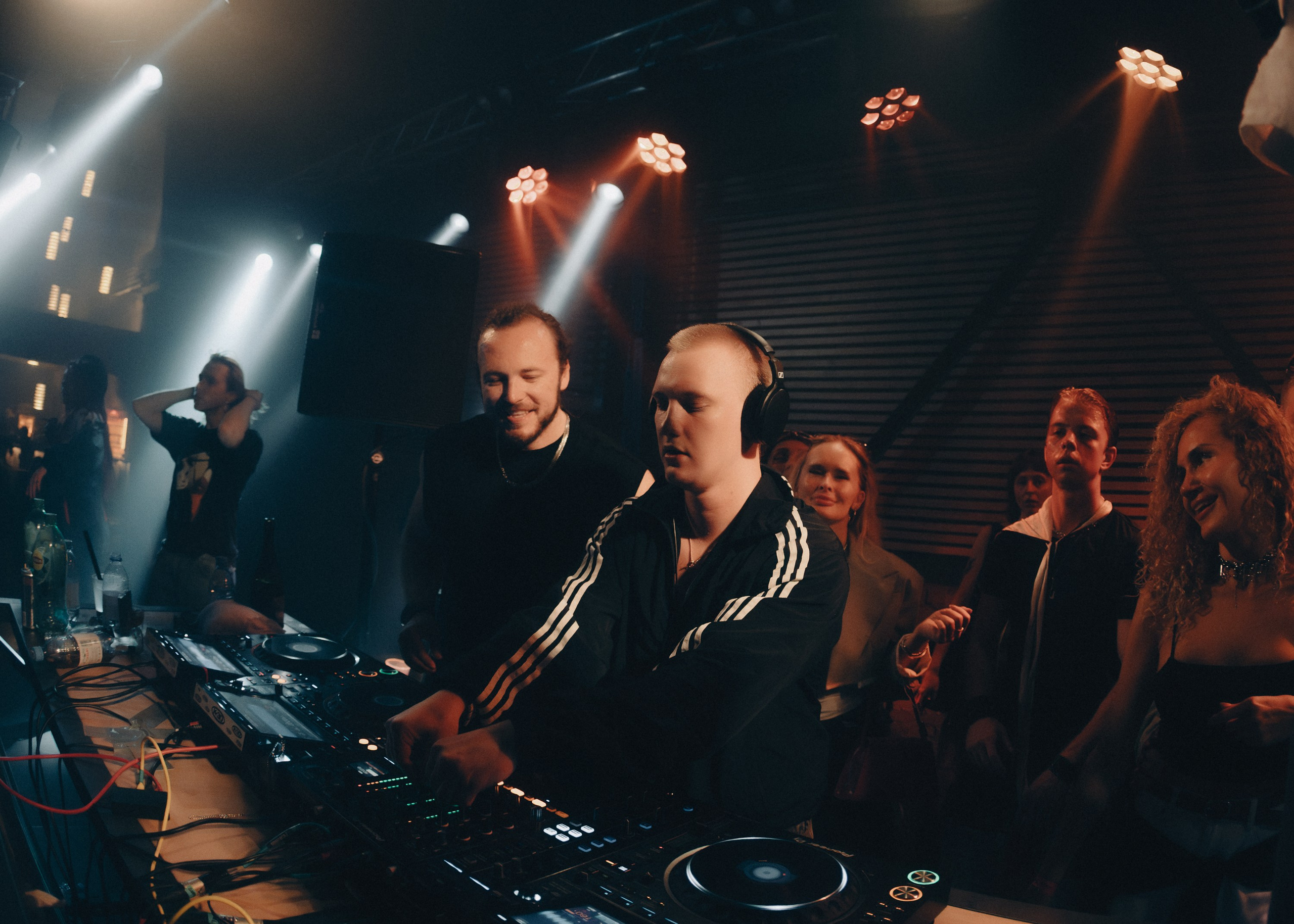 К-30 SLAVIC TECHNO: Police In Paris. Annyshka