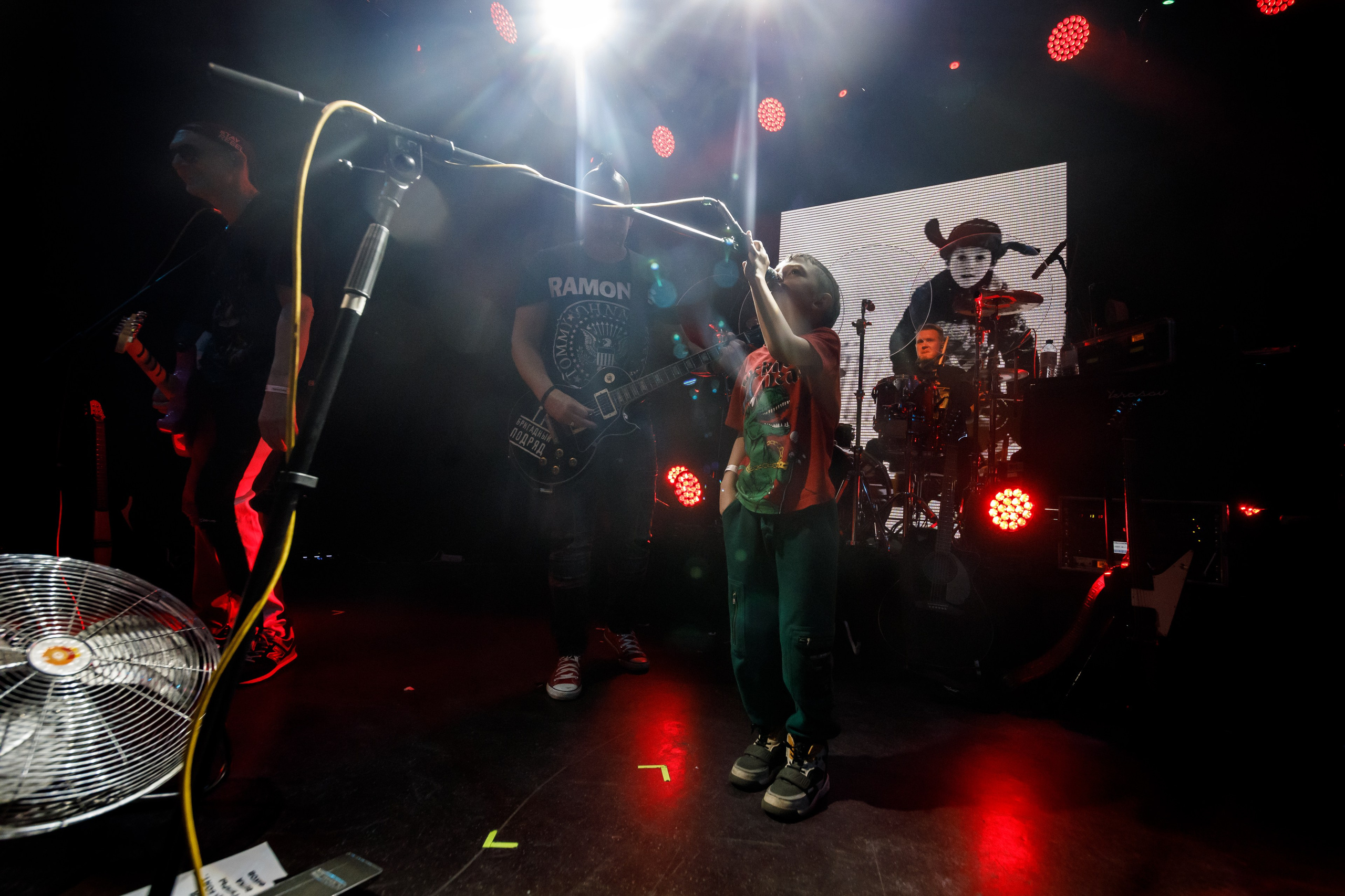 БРИГАДНЫЙ ПОДРЯД. Фотограф Елена Богачева (lenalena_na_na_na)