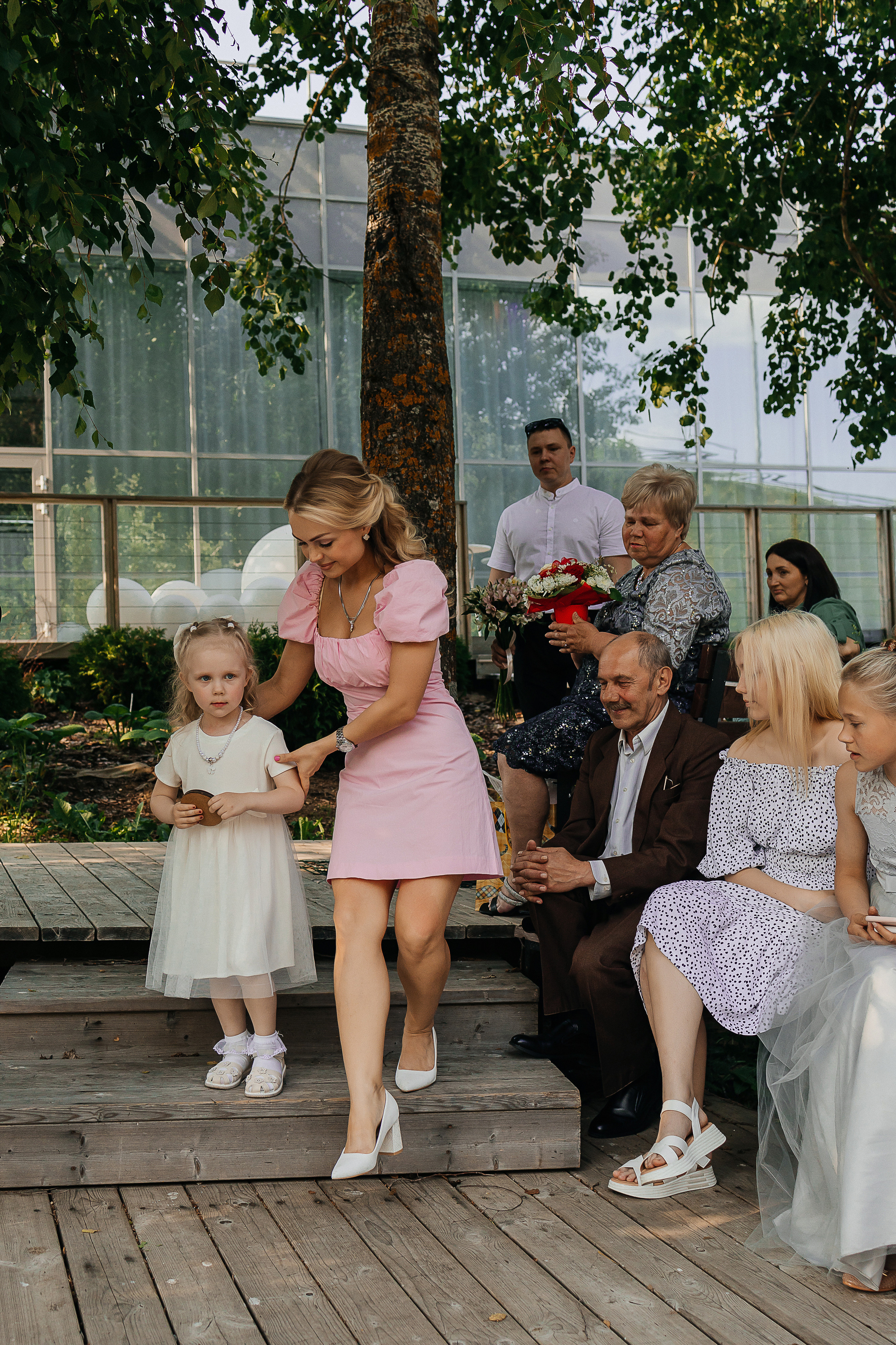 Утро невесты в загородной гостинице. Олег Сверчков | Свадебный фотограф Вологда