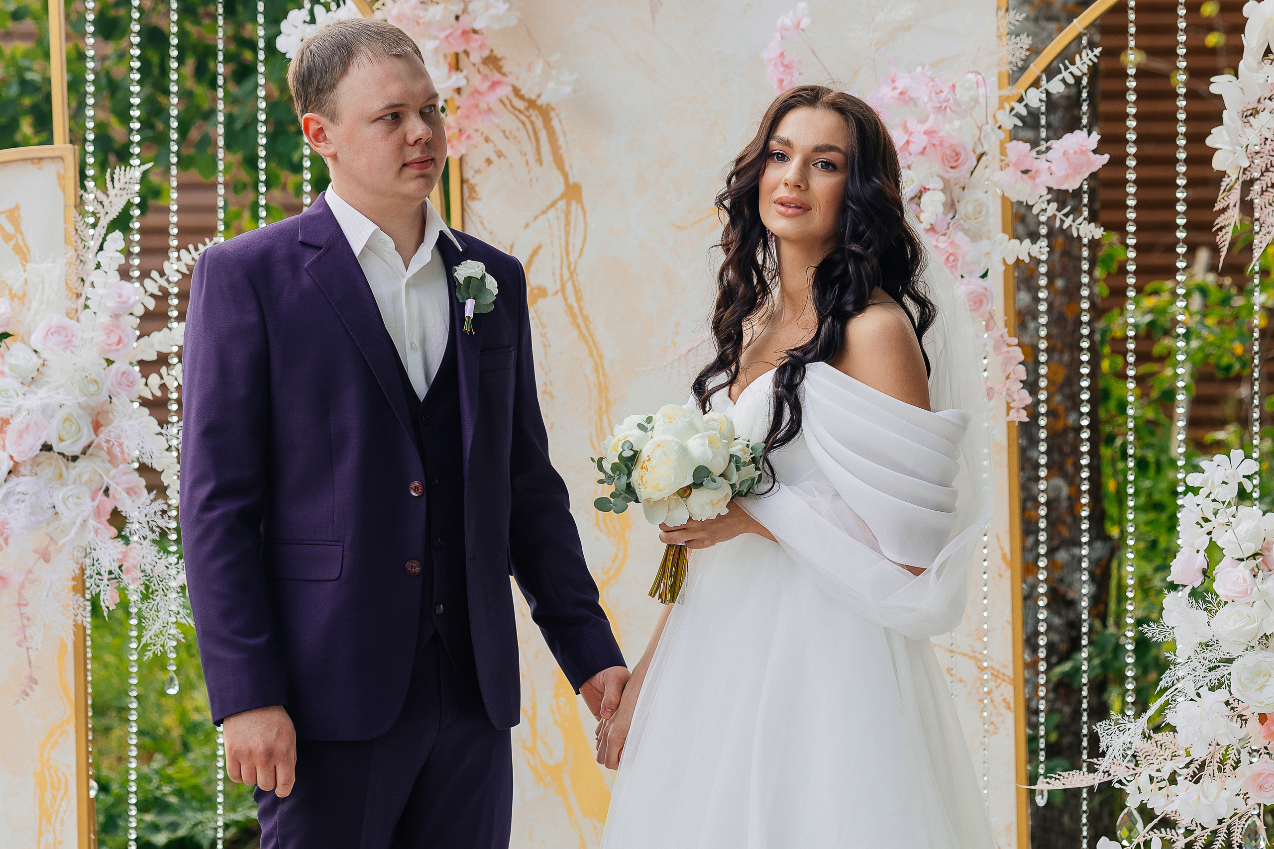 Утро невесты в загородной гостинице. Олег Сверчков | Свадебный фотограф Вологда