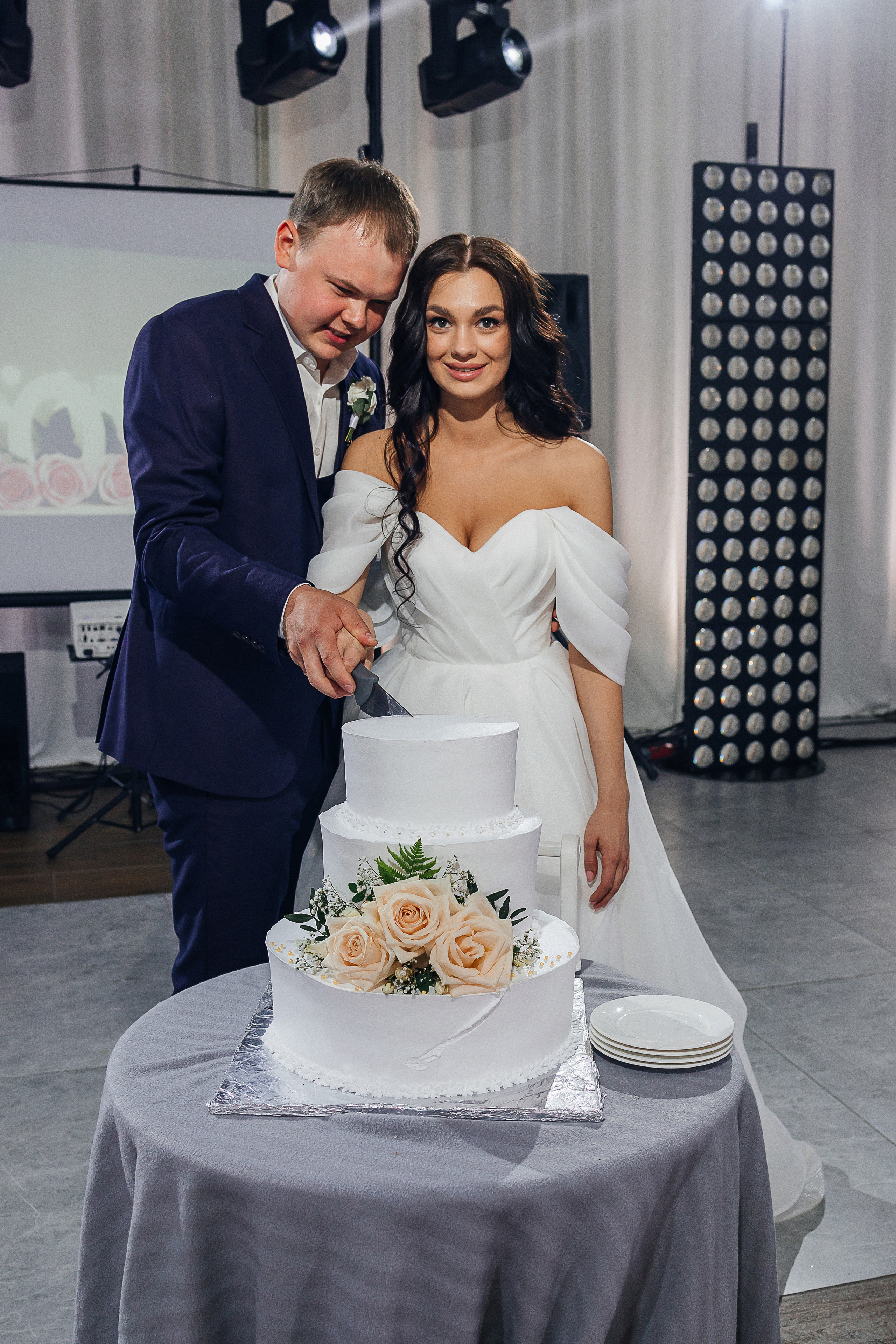 Утро невесты в загородной гостинице. Олег Сверчков | Свадебный фотограф Вологда