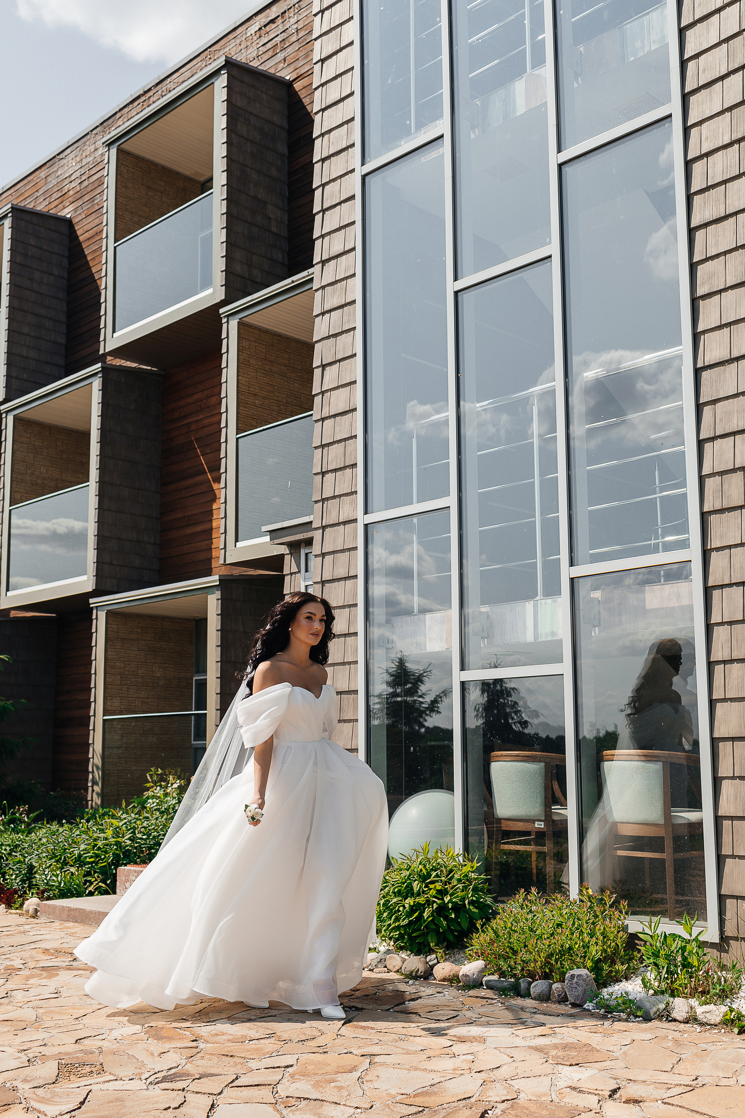 Утро невесты в загородной гостинице. Олег Сверчков | Свадебный фотограф Вологда