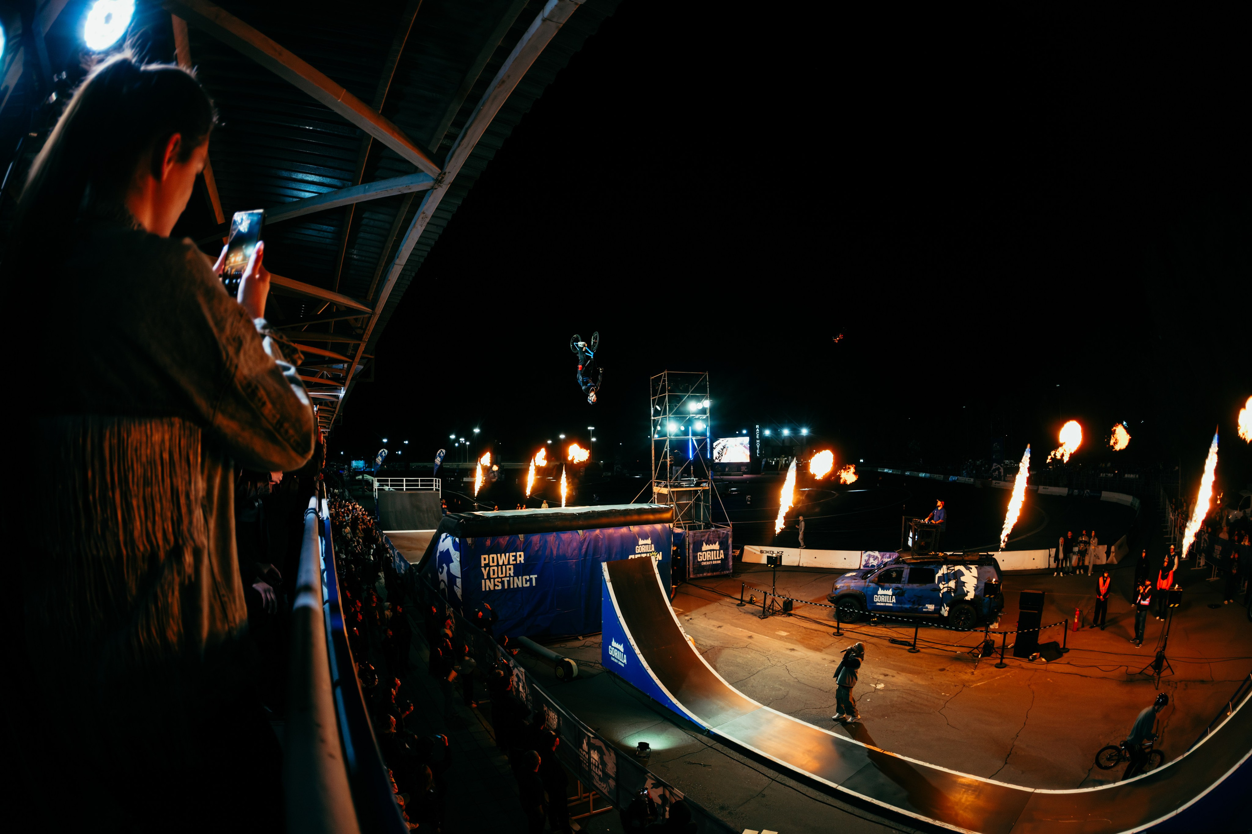 Gorilla Drift Ultimate Night. Gorillaenergymedia