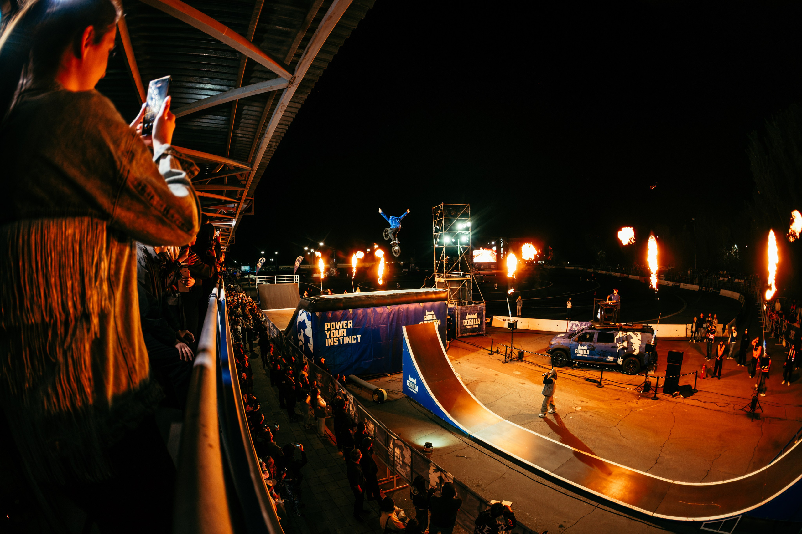 Gorilla Drift Ultimate Night. Gorillaenergymedia